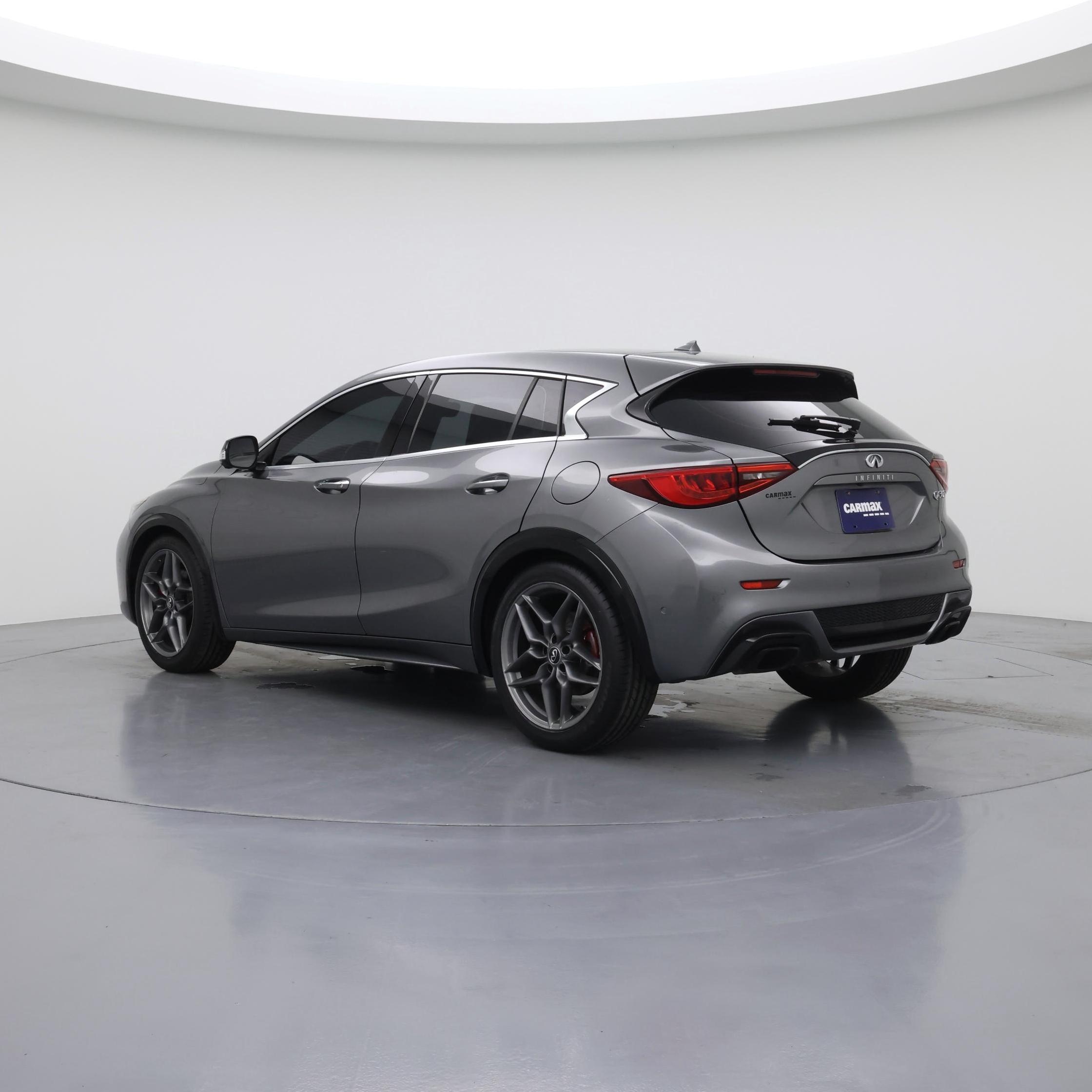 Thumbnail: 2017 INFINITI QX30 - 2
