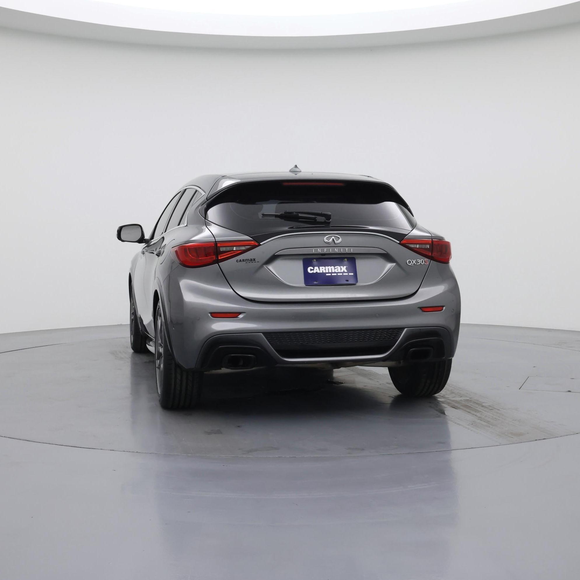 Thumbnail: 2017 INFINITI QX30 - 6