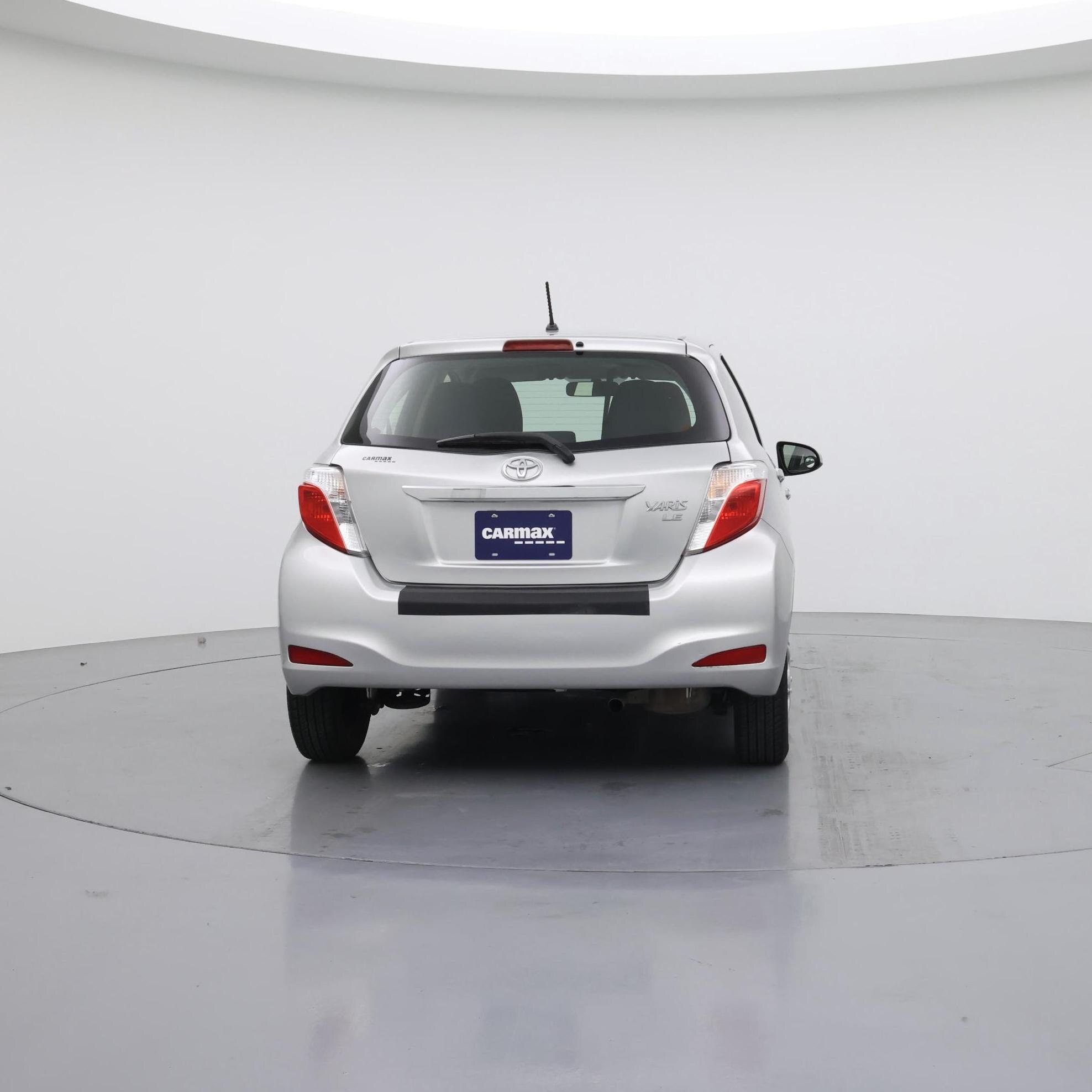 Thumbnail: 2013 Toyota Yaris - 6