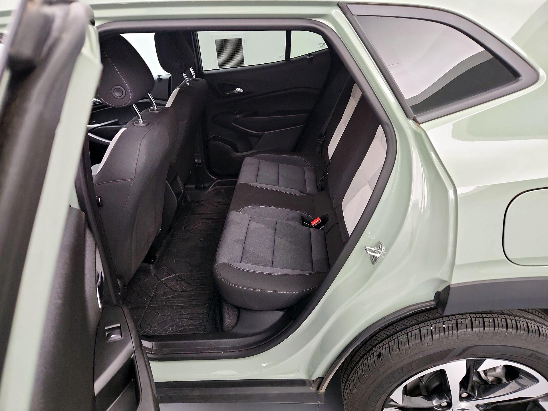 Thumbnail: 2024 Chevrolet Trax - 19