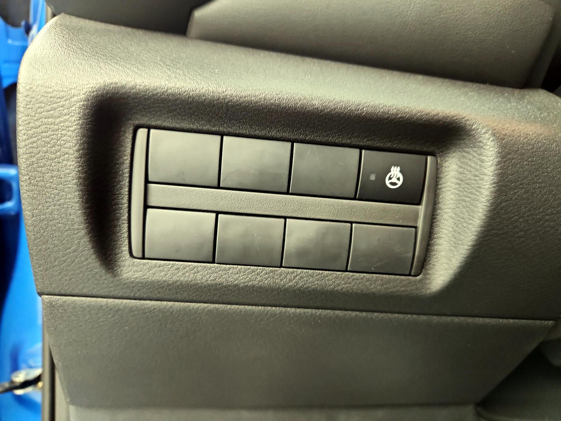 Thumbnail: 2021 Nissan Kicks - 13