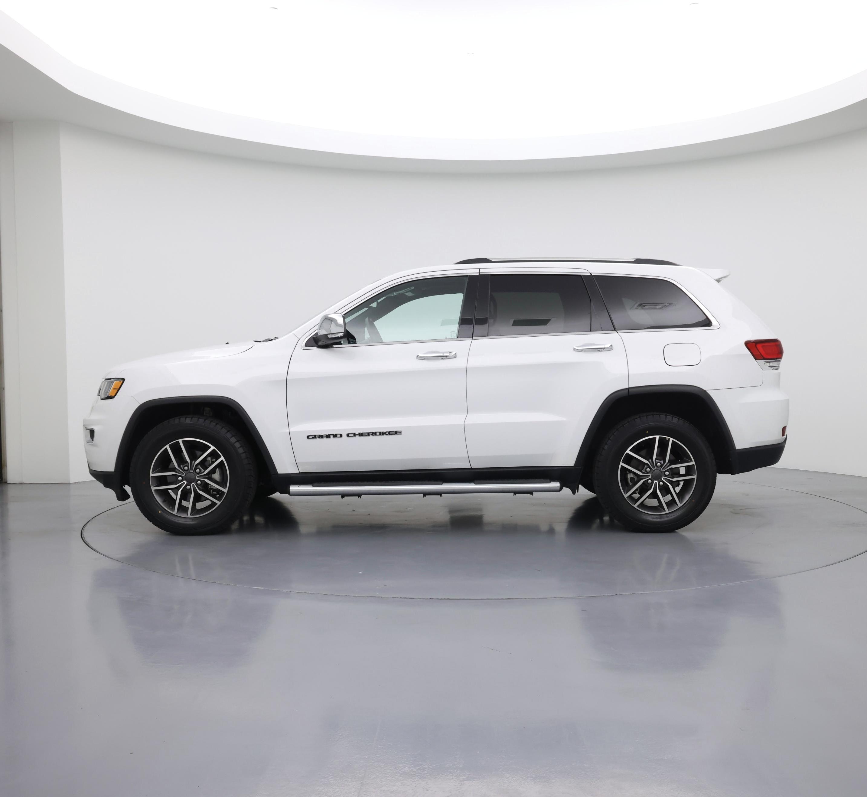 Thumbnail: 2020 Jeep Grand Cherokee - 3