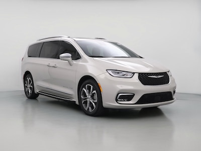 White 2021 Chrysler Pacifica Pinnacle