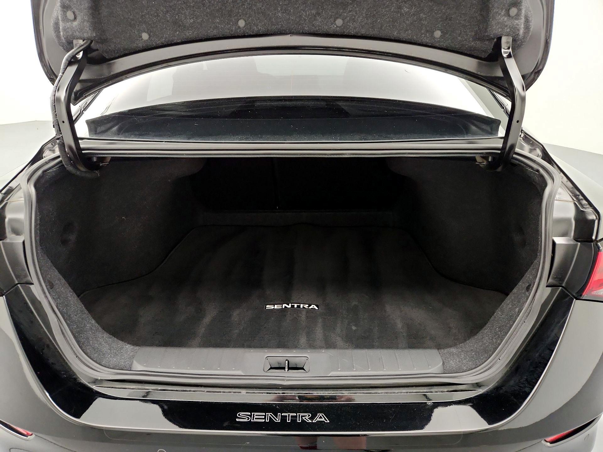 Thumbnail: 2021 Nissan Sentra - 20