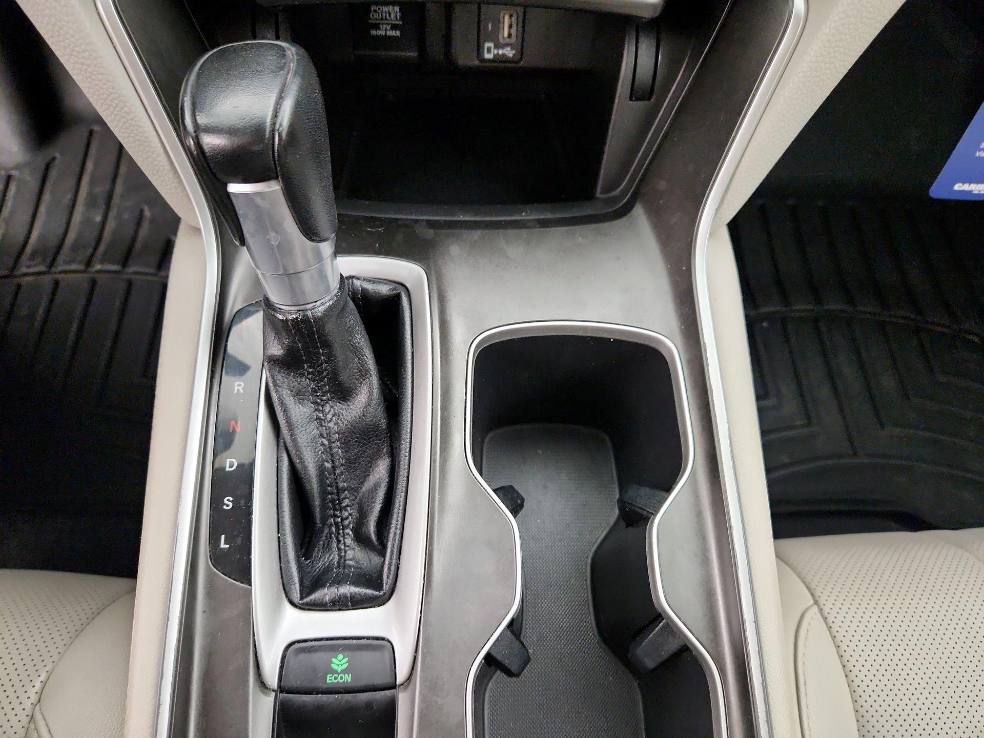 Thumbnail: 2019 Honda Accord - 17