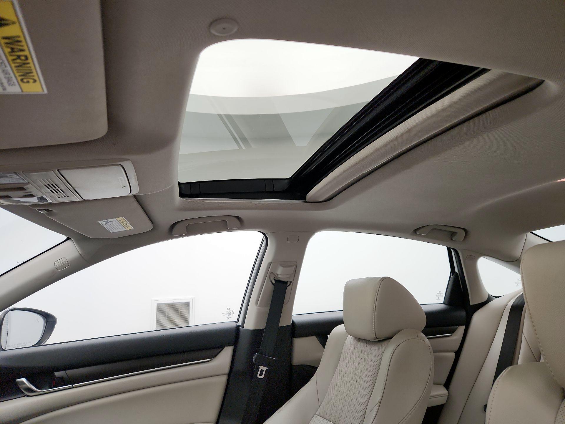 Thumbnail: 2019 Honda Accord - 19