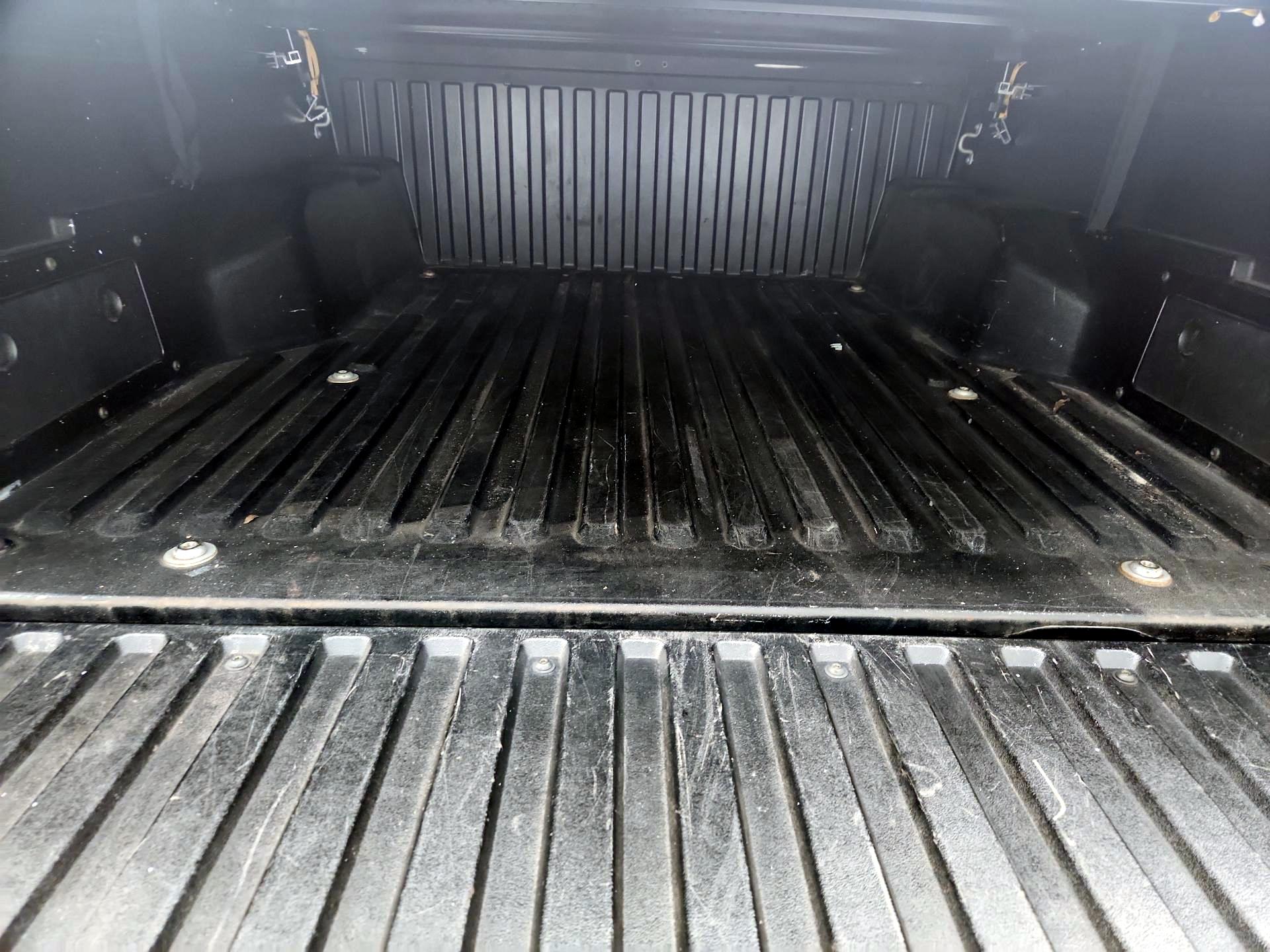 Thumbnail: 2018 Toyota Tacoma - 20