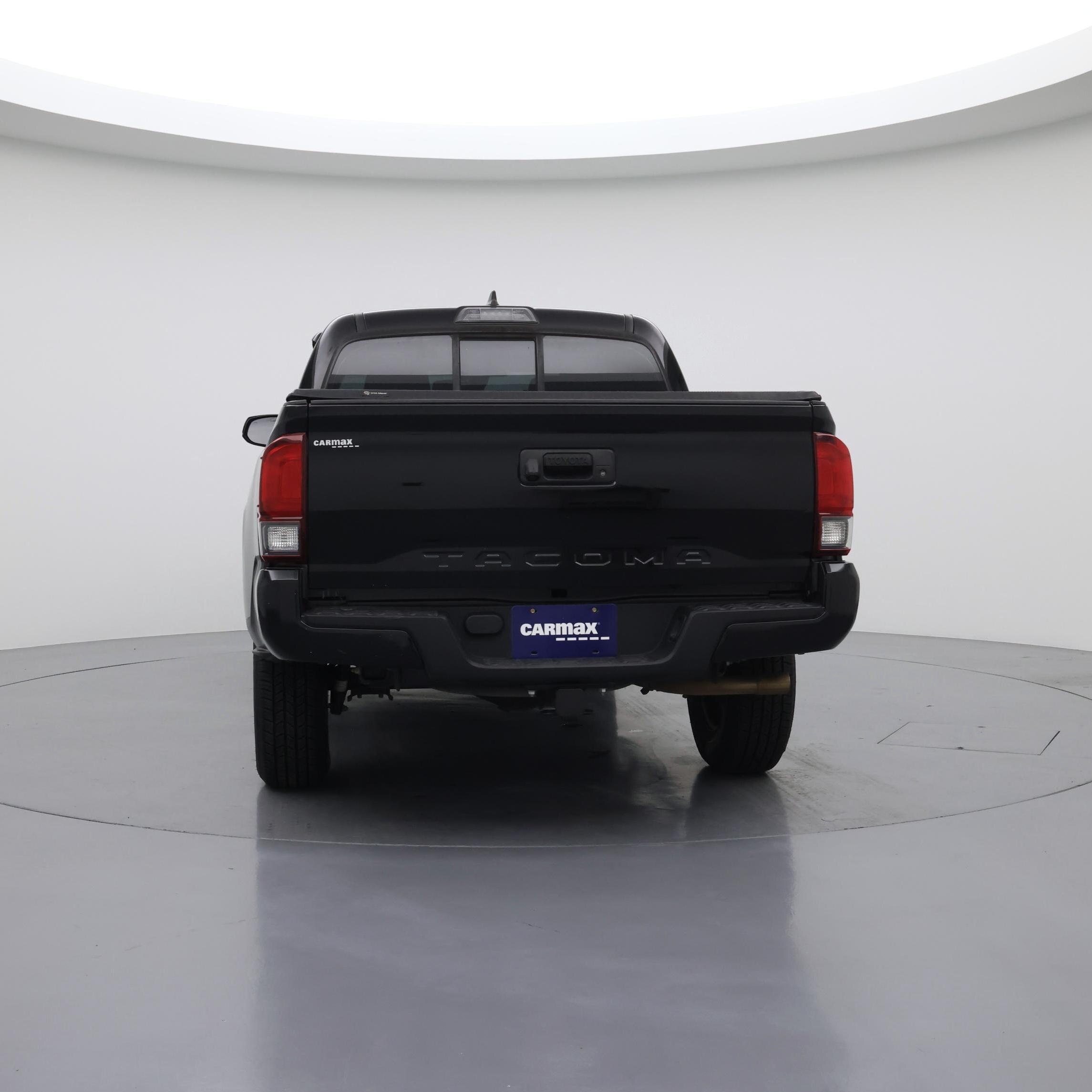 Thumbnail: 2018 Toyota Tacoma - 6