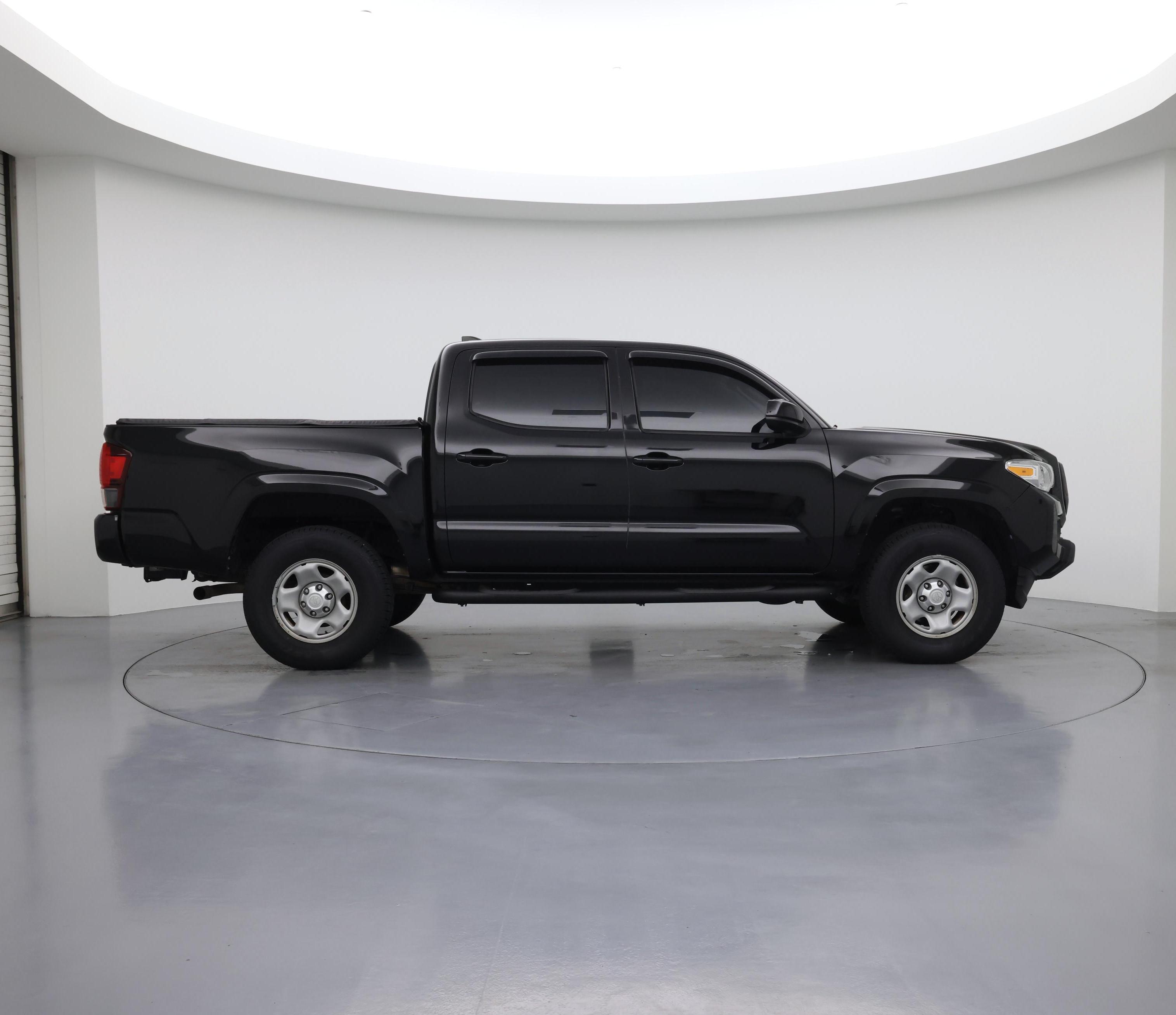 Thumbnail: 2018 Toyota Tacoma - 7