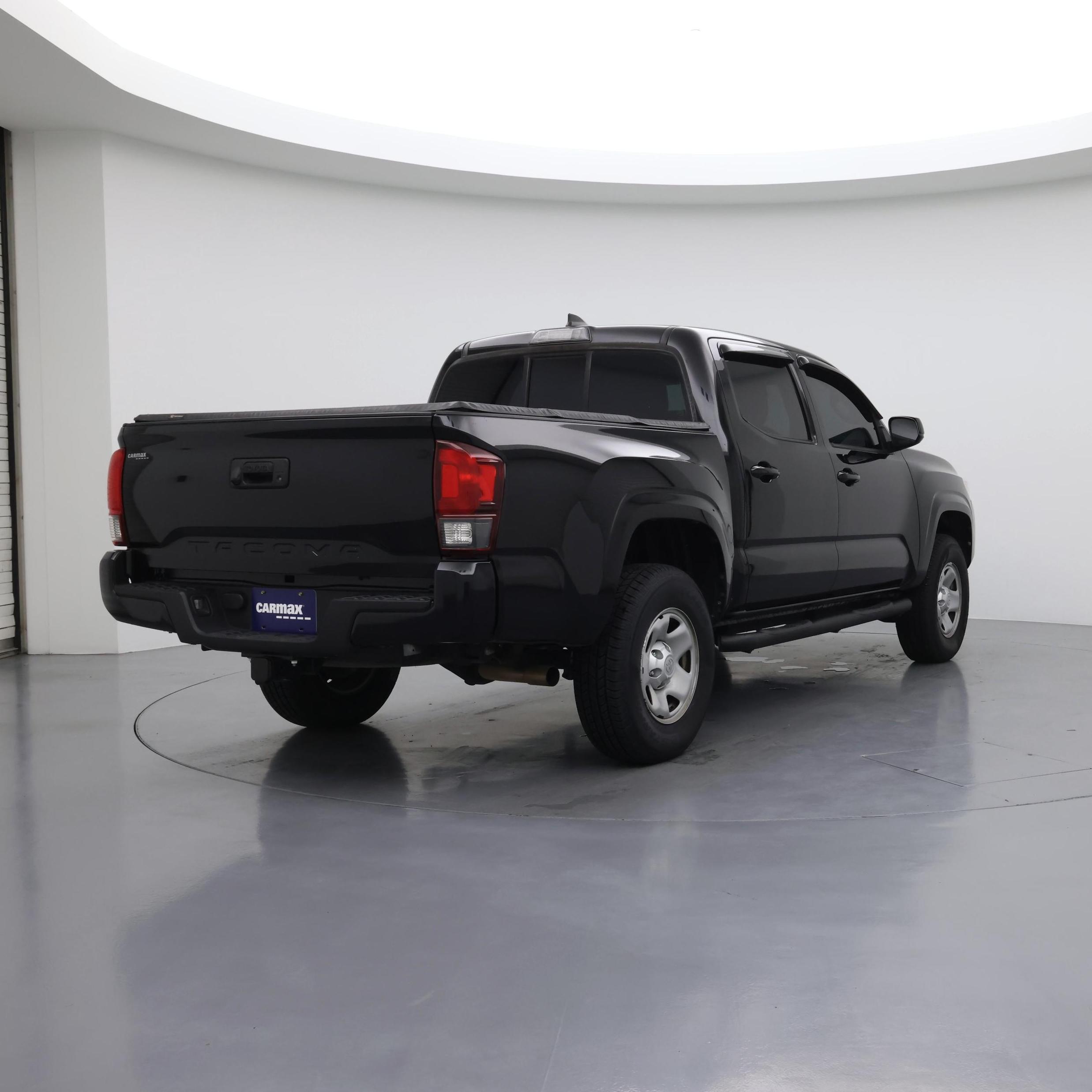 Thumbnail: 2018 Toyota Tacoma - 8