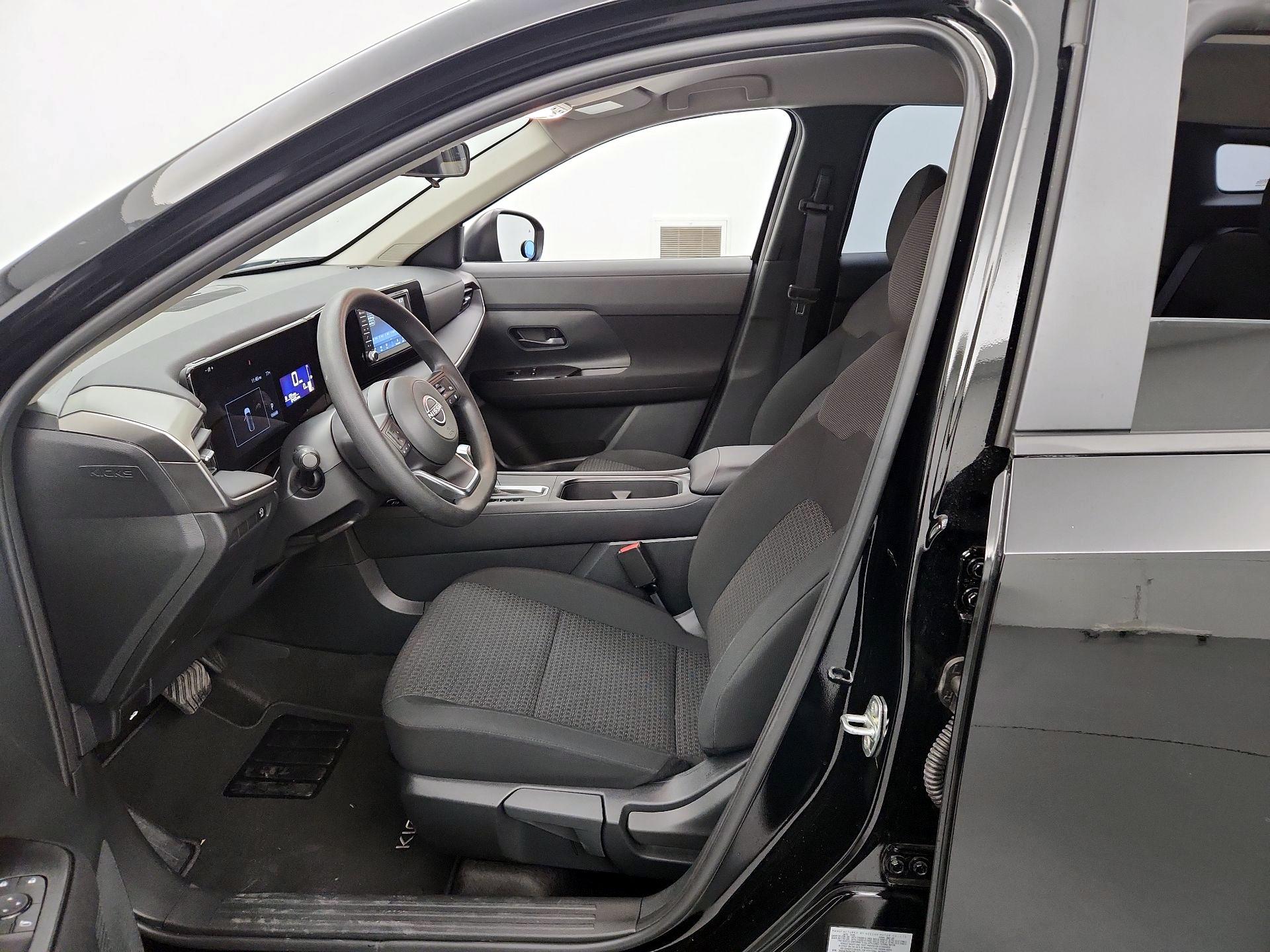 Thumbnail: 2025 Nissan Kicks - 11