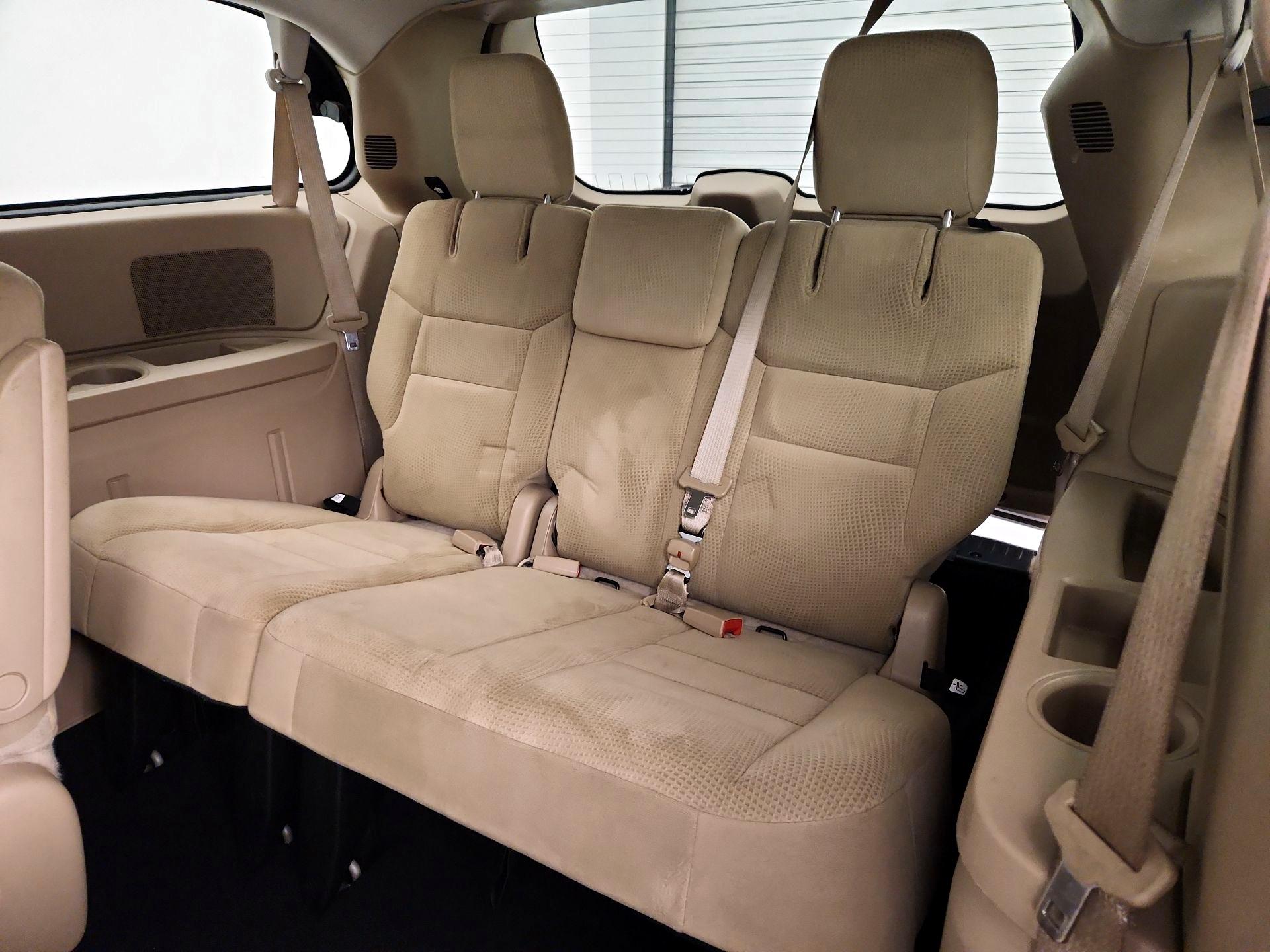 Thumbnail: 2016 Dodge Grand Caravan - 18