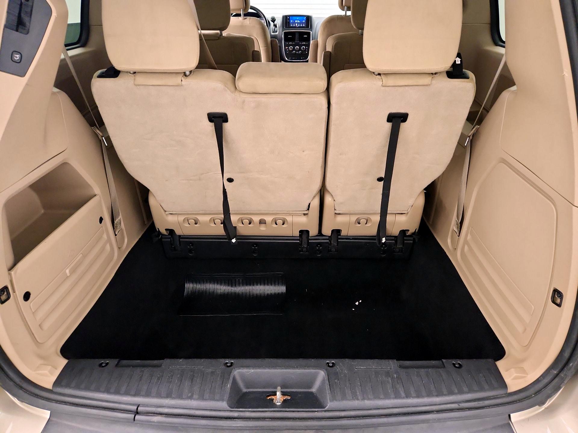 Thumbnail: 2016 Dodge Grand Caravan - 19