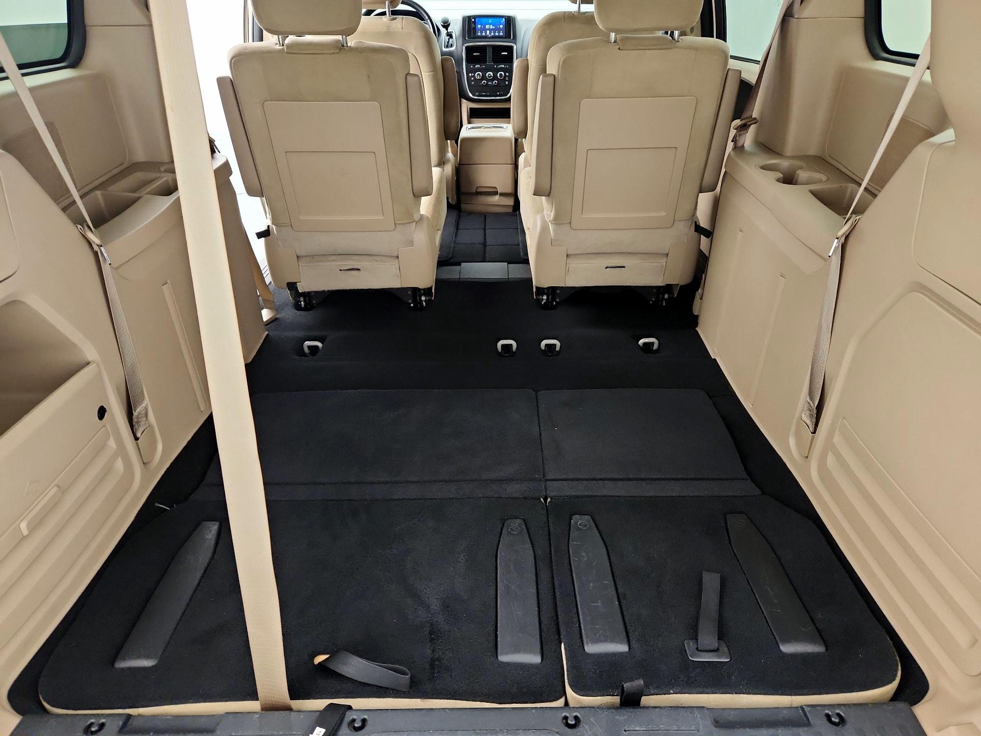 Thumbnail: 2016 Dodge Grand Caravan - 20