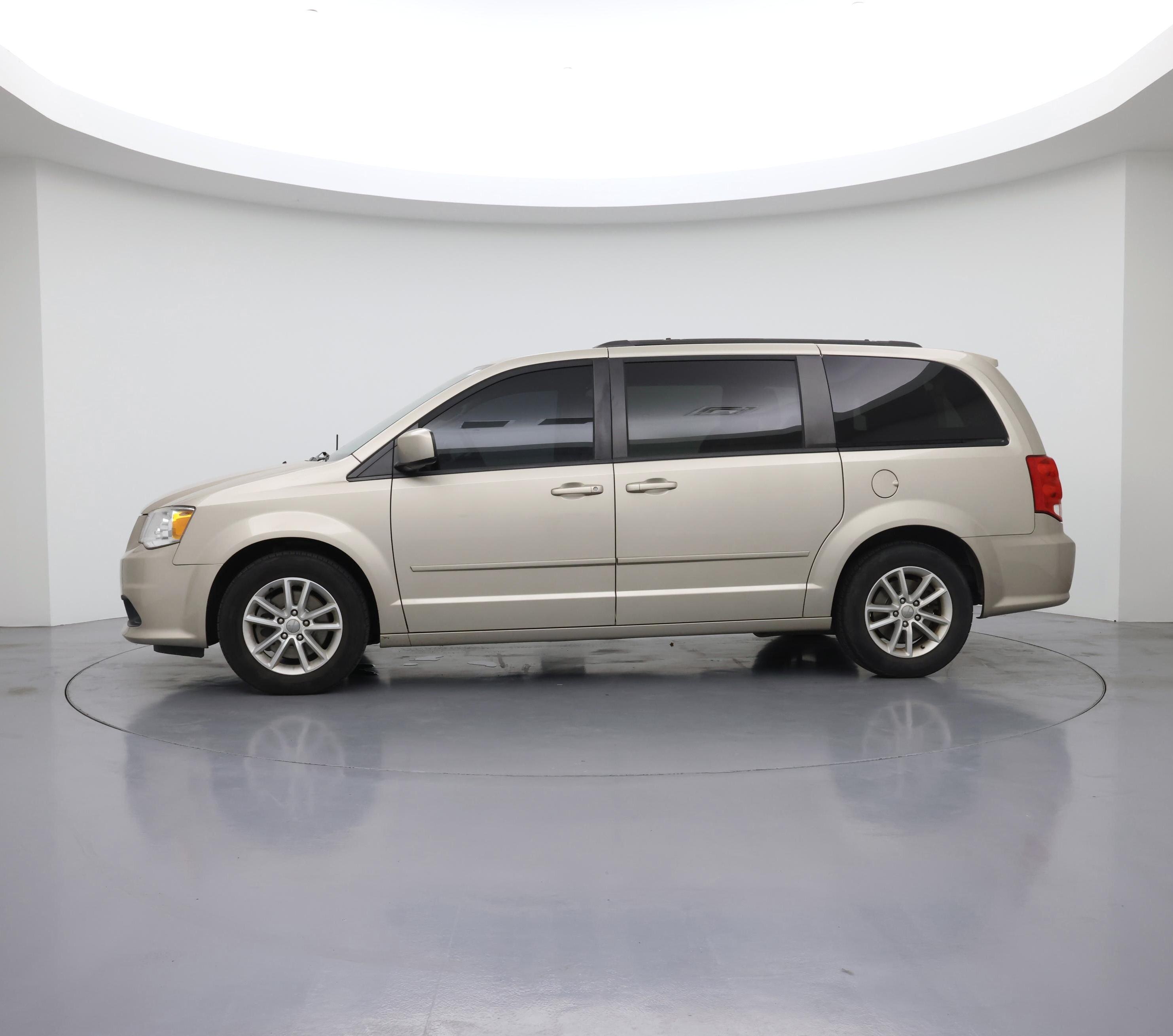 Thumbnail: 2016 Dodge Grand Caravan - 3