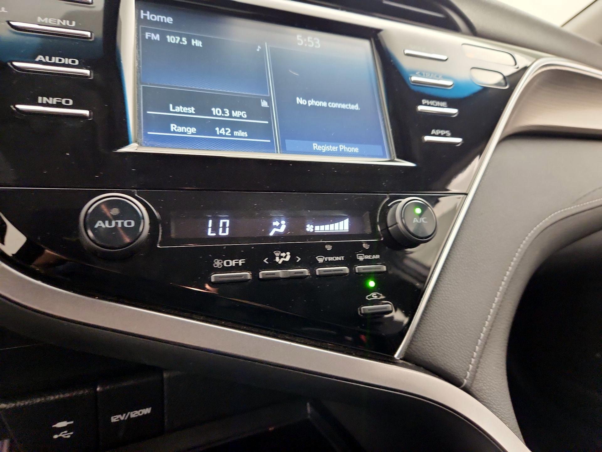 Thumbnail: 2018 Toyota Camry - 16