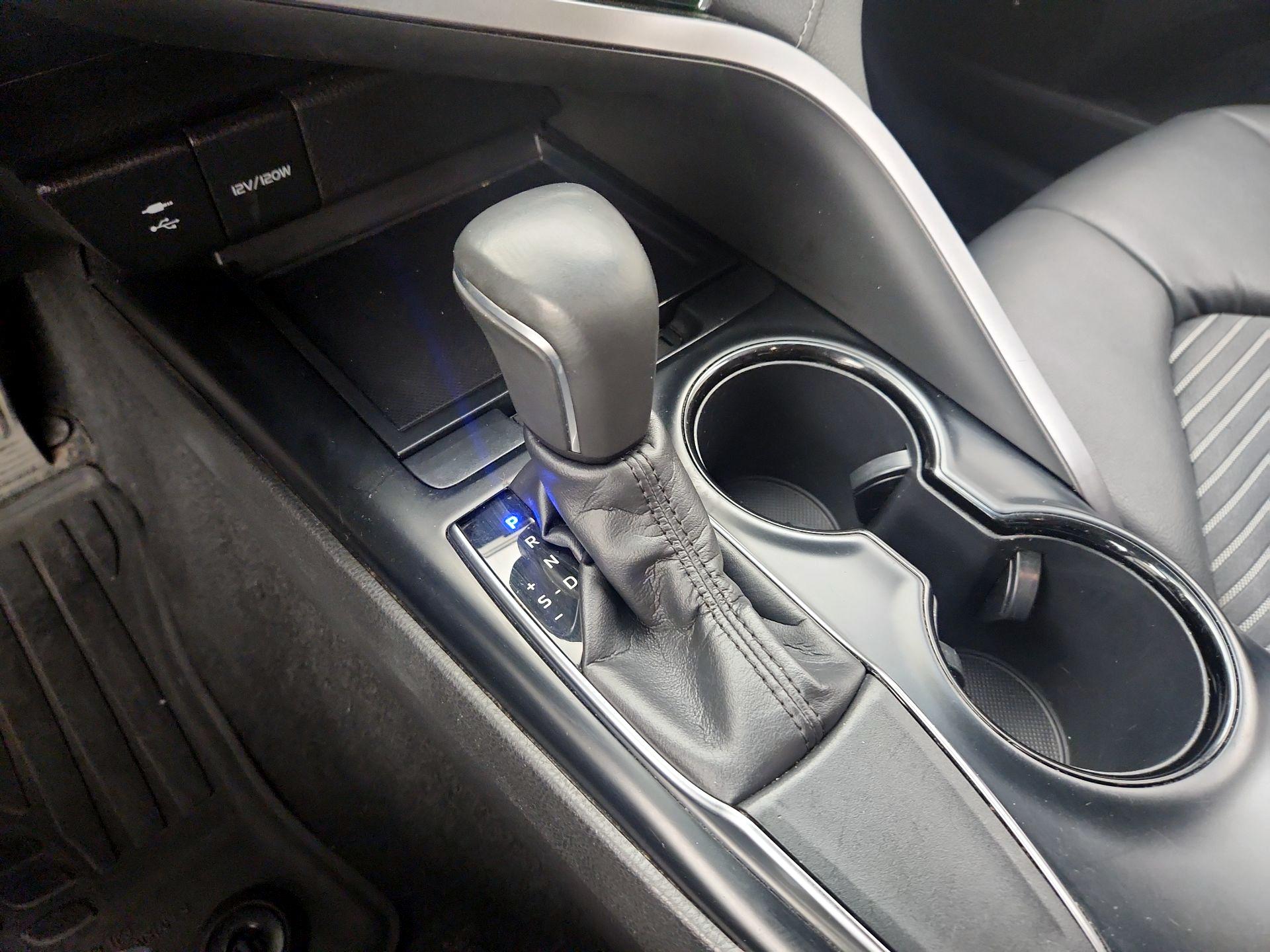Thumbnail: 2018 Toyota Camry - 17
