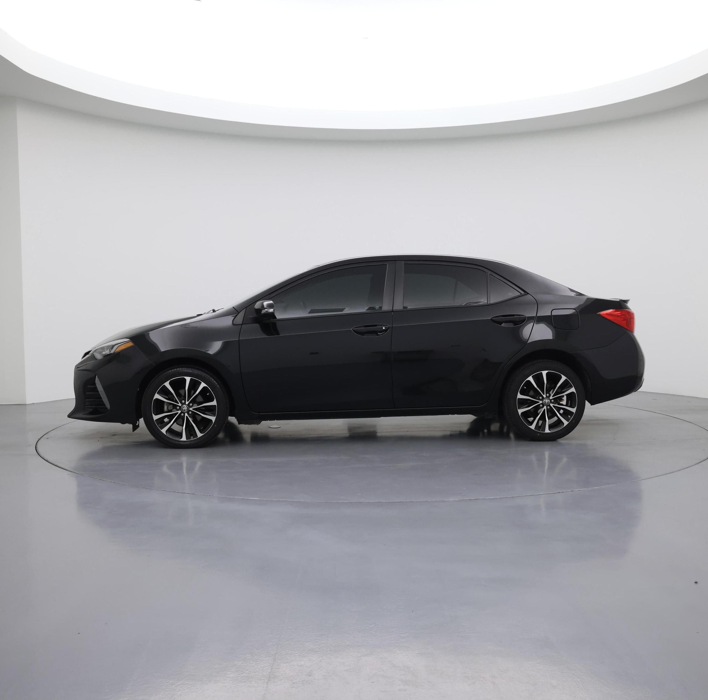 Thumbnail: 2017 Toyota Corolla - 3