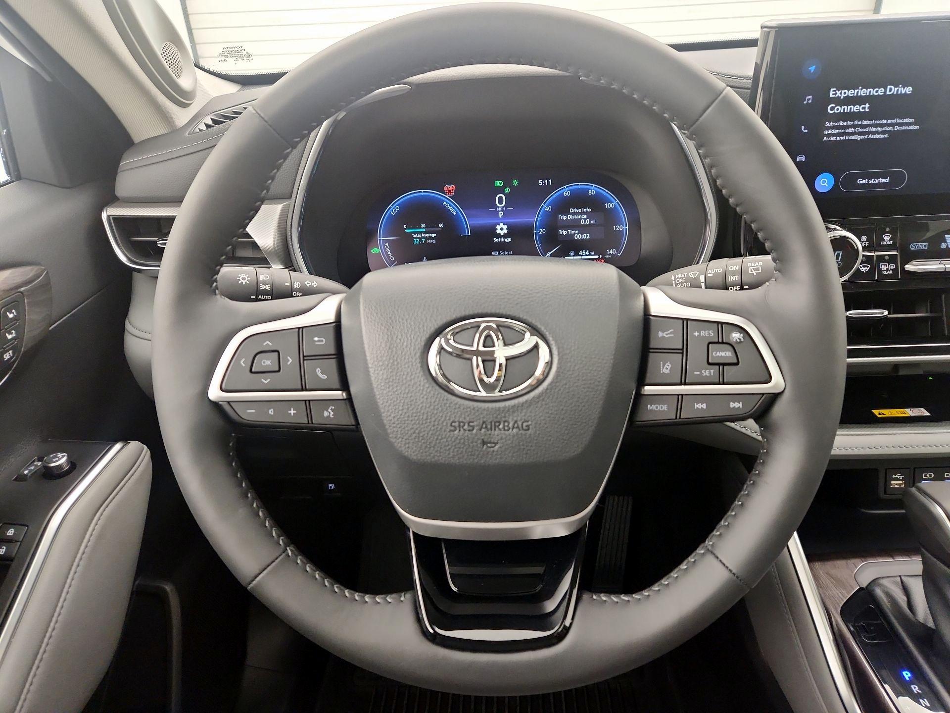 Thumbnail: 2025 Toyota Highlander - 10
