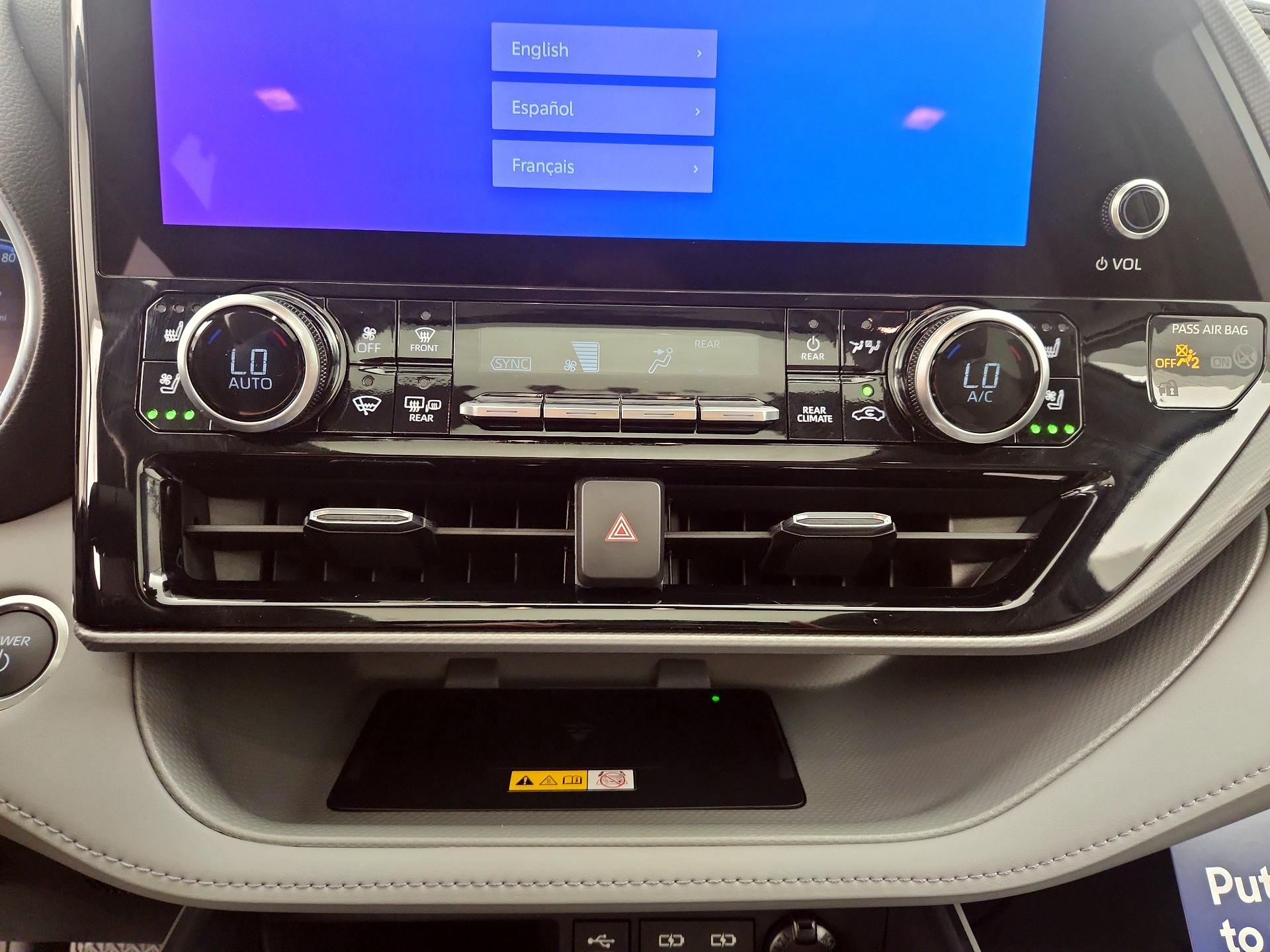 Thumbnail: 2025 Toyota Highlander - 16