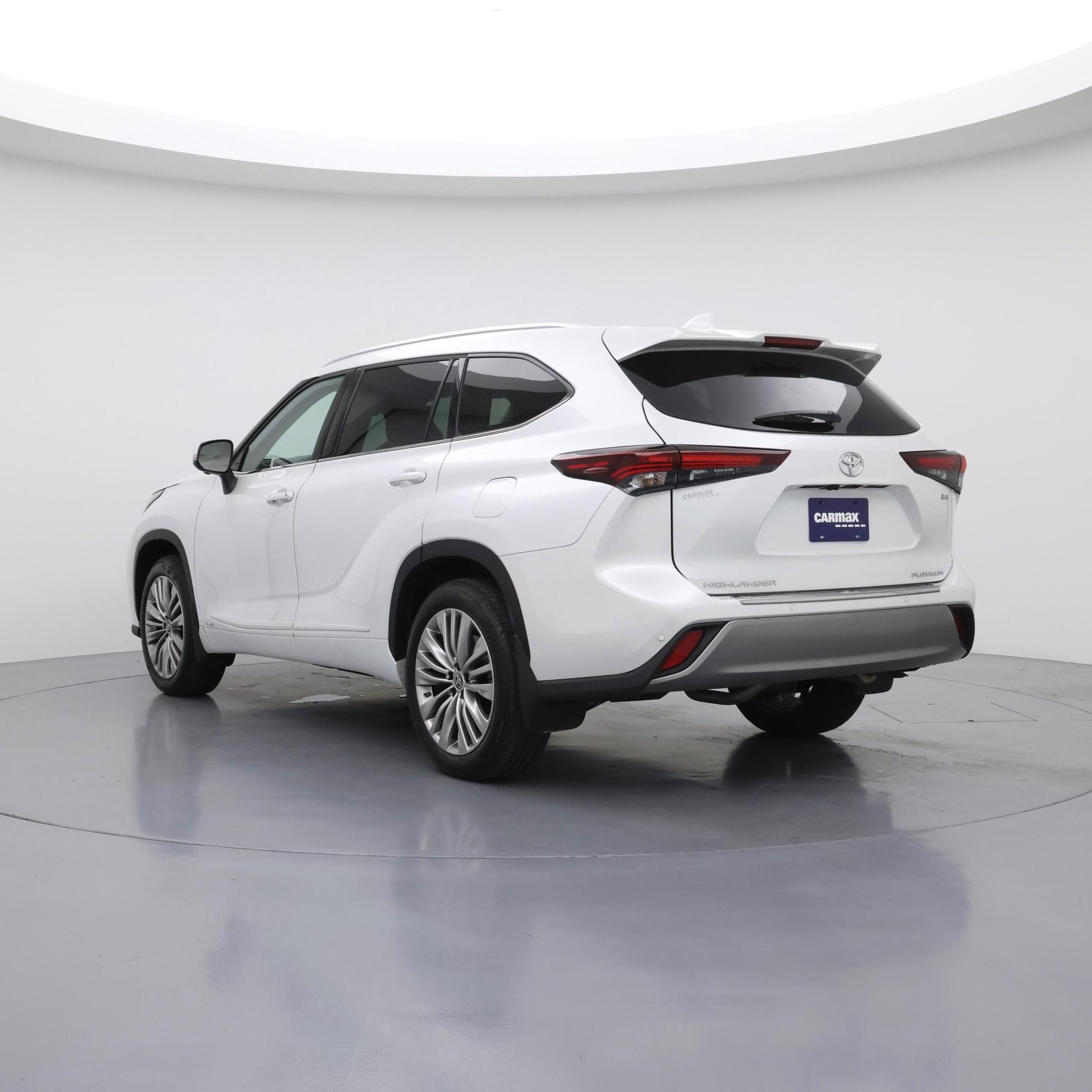 Thumbnail: 2025 Toyota Highlander - 2