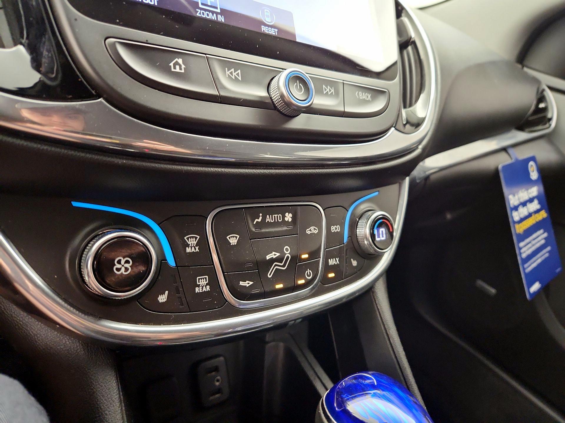 Thumbnail: 2017 Chevrolet Volt - 16