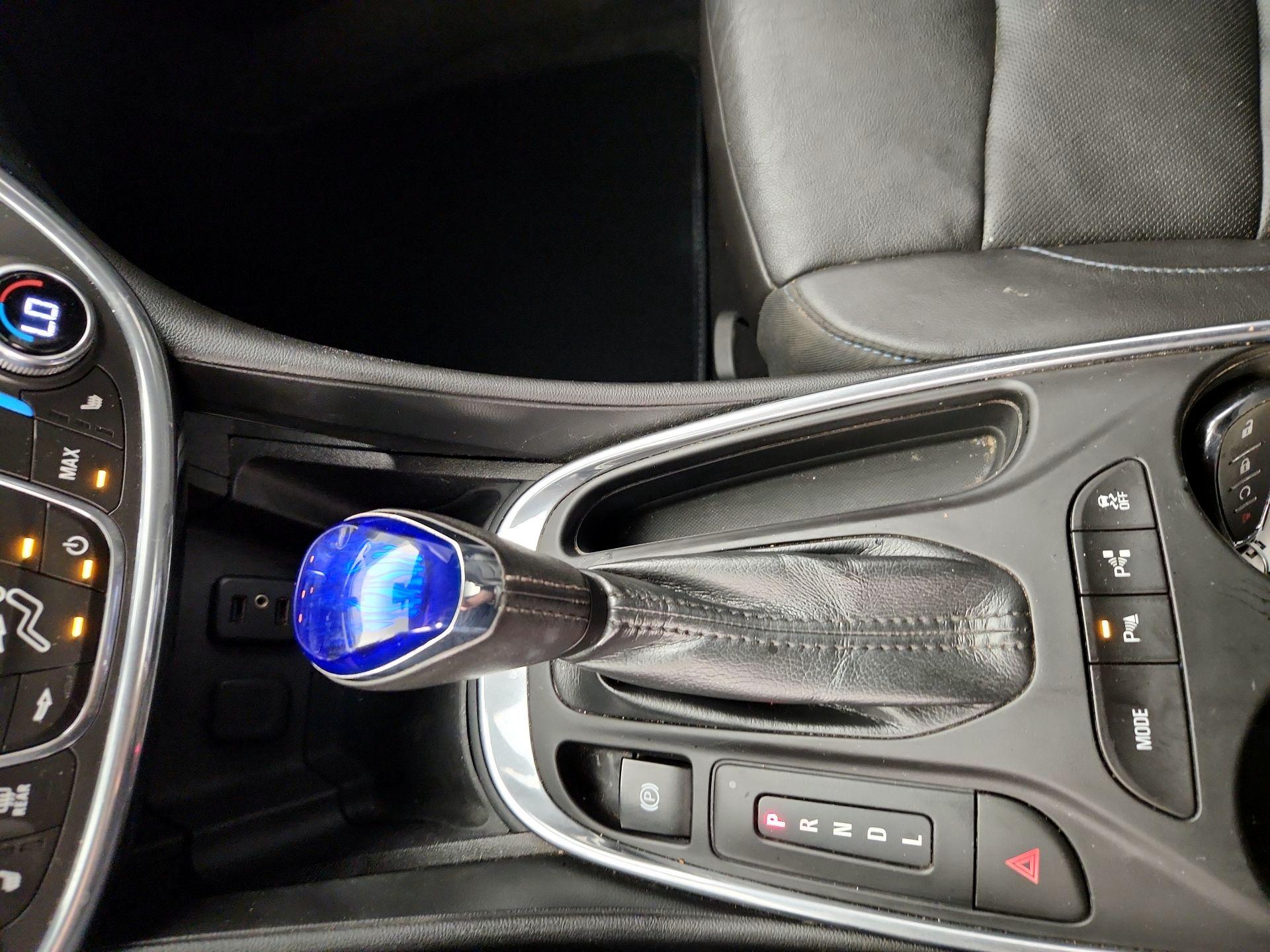 Thumbnail: 2017 Chevrolet Volt - 17