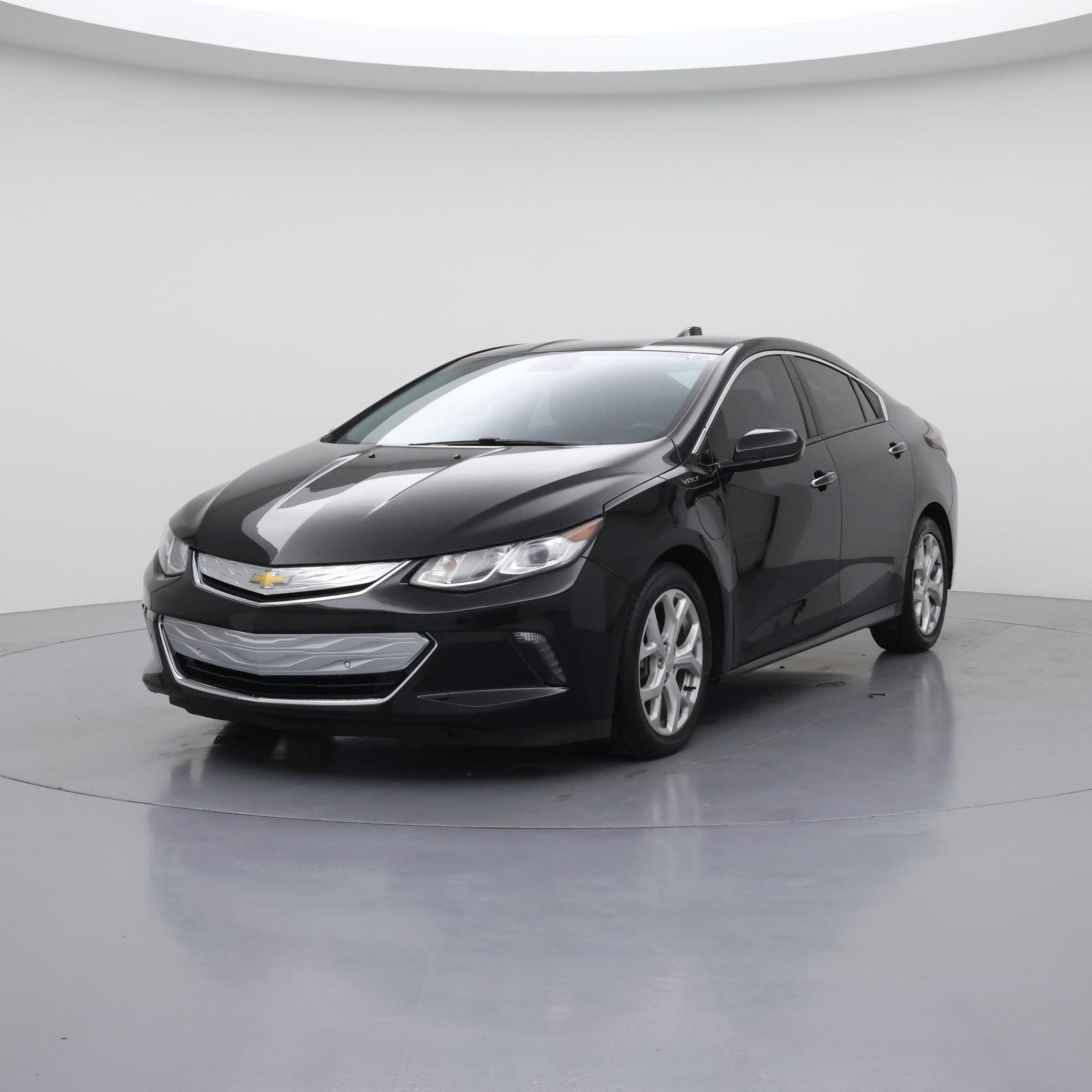 Thumbnail: 2017 Chevrolet Volt - 4