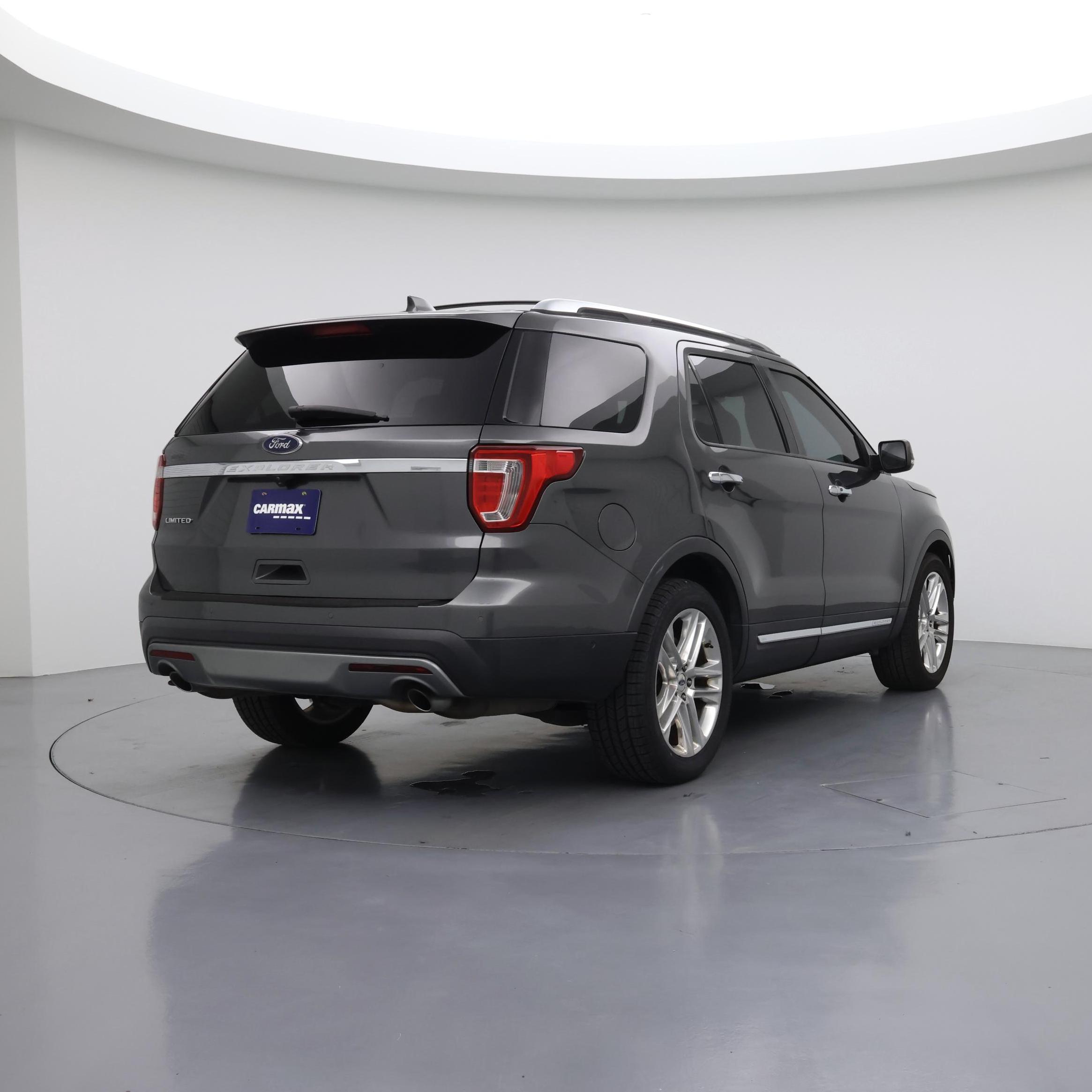 Thumbnail: 2017 Ford Explorer - 8