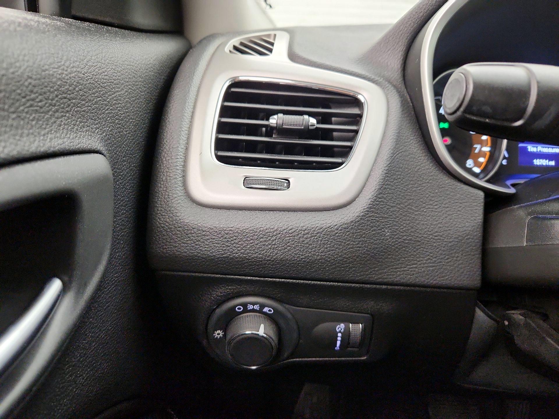 Thumbnail: 2020 Jeep Compass - 13
