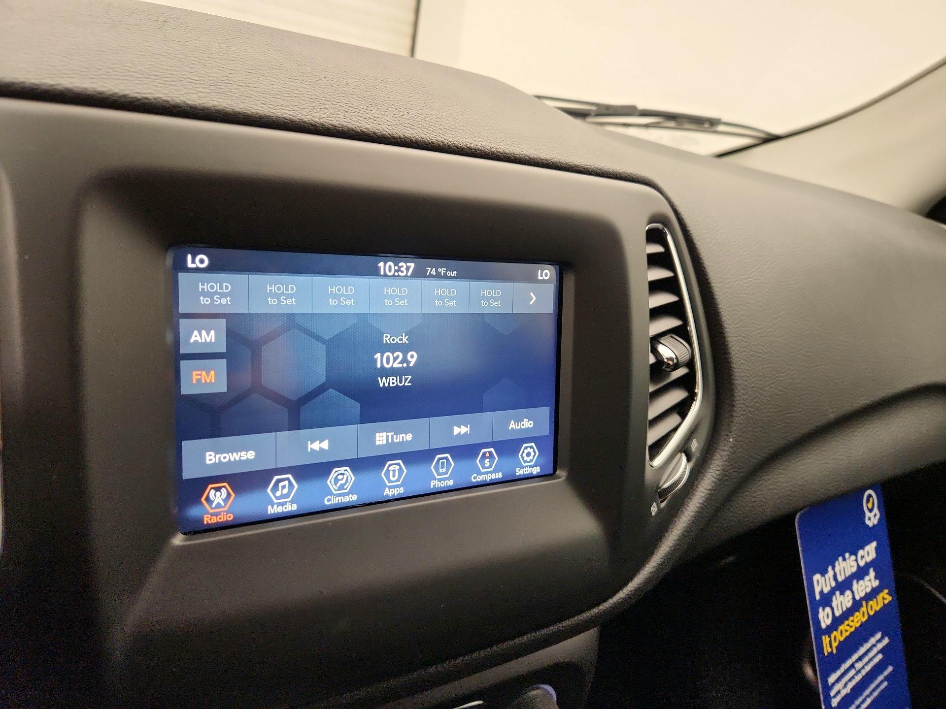 Thumbnail: 2020 Jeep Compass - 15