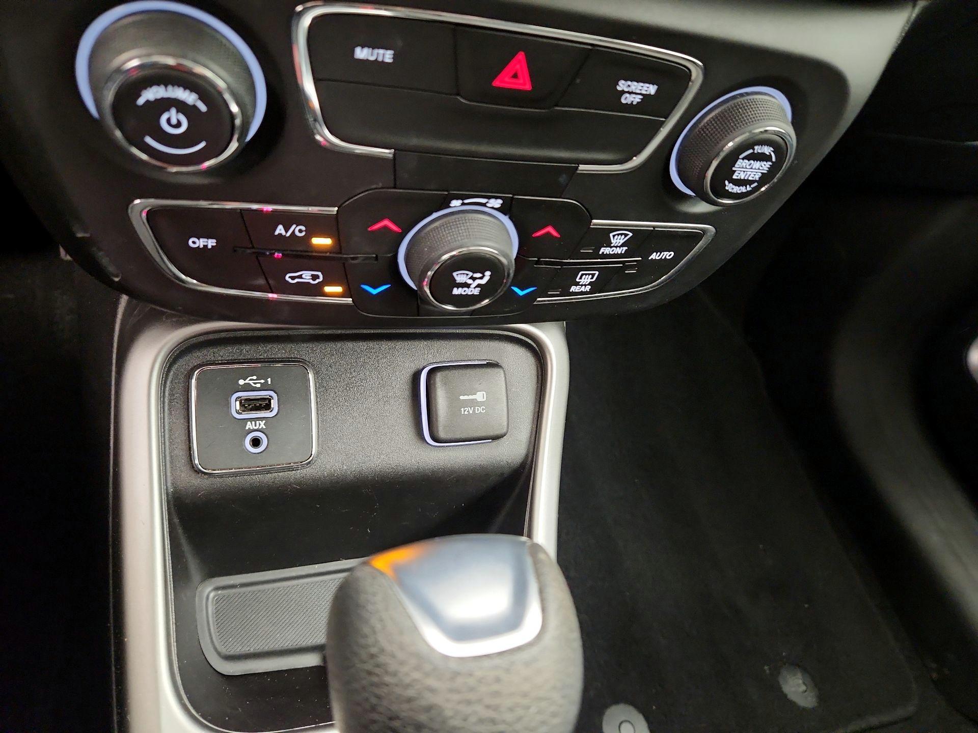 Thumbnail: 2020 Jeep Compass - 18