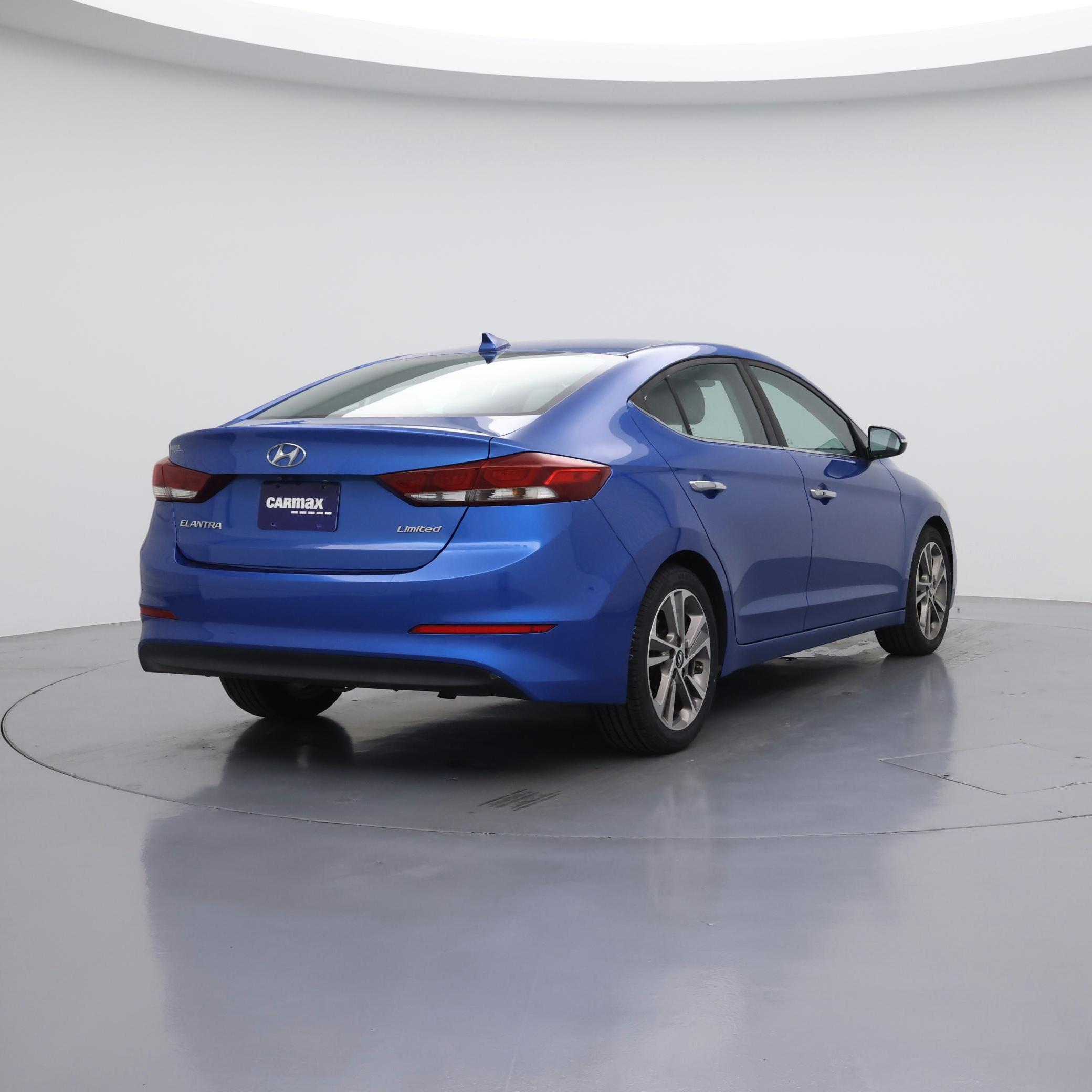 Thumbnail: 2017 Hyundai Elantra - 8