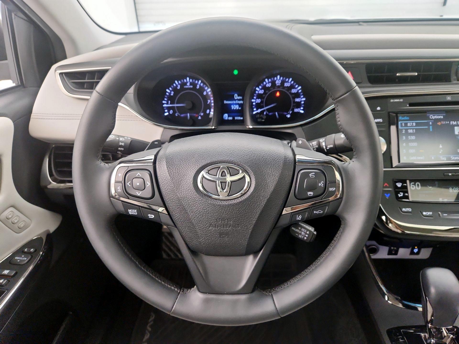 Thumbnail: 2016 Toyota Avalon - 10
