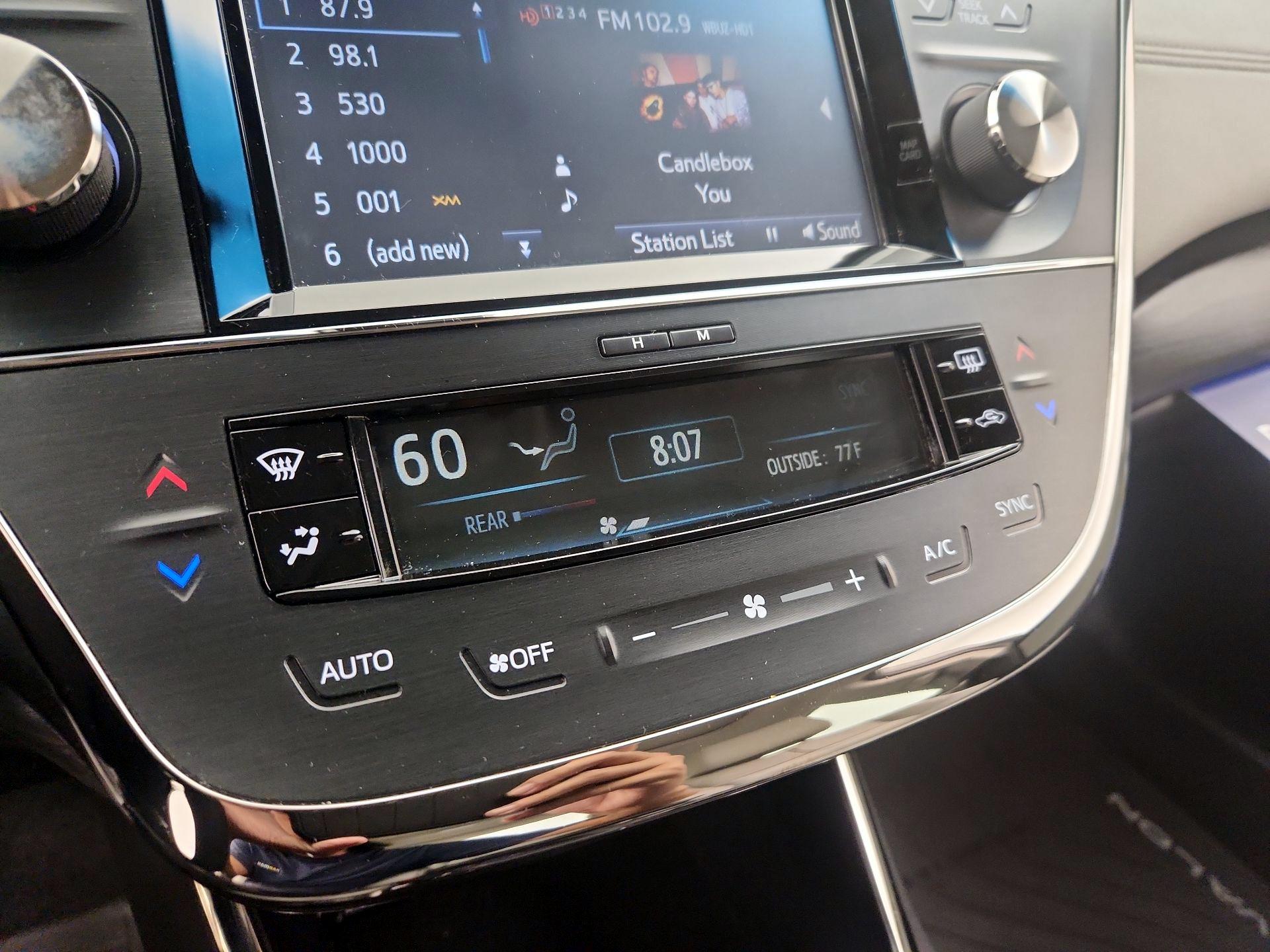 Thumbnail: 2016 Toyota Avalon - 16
