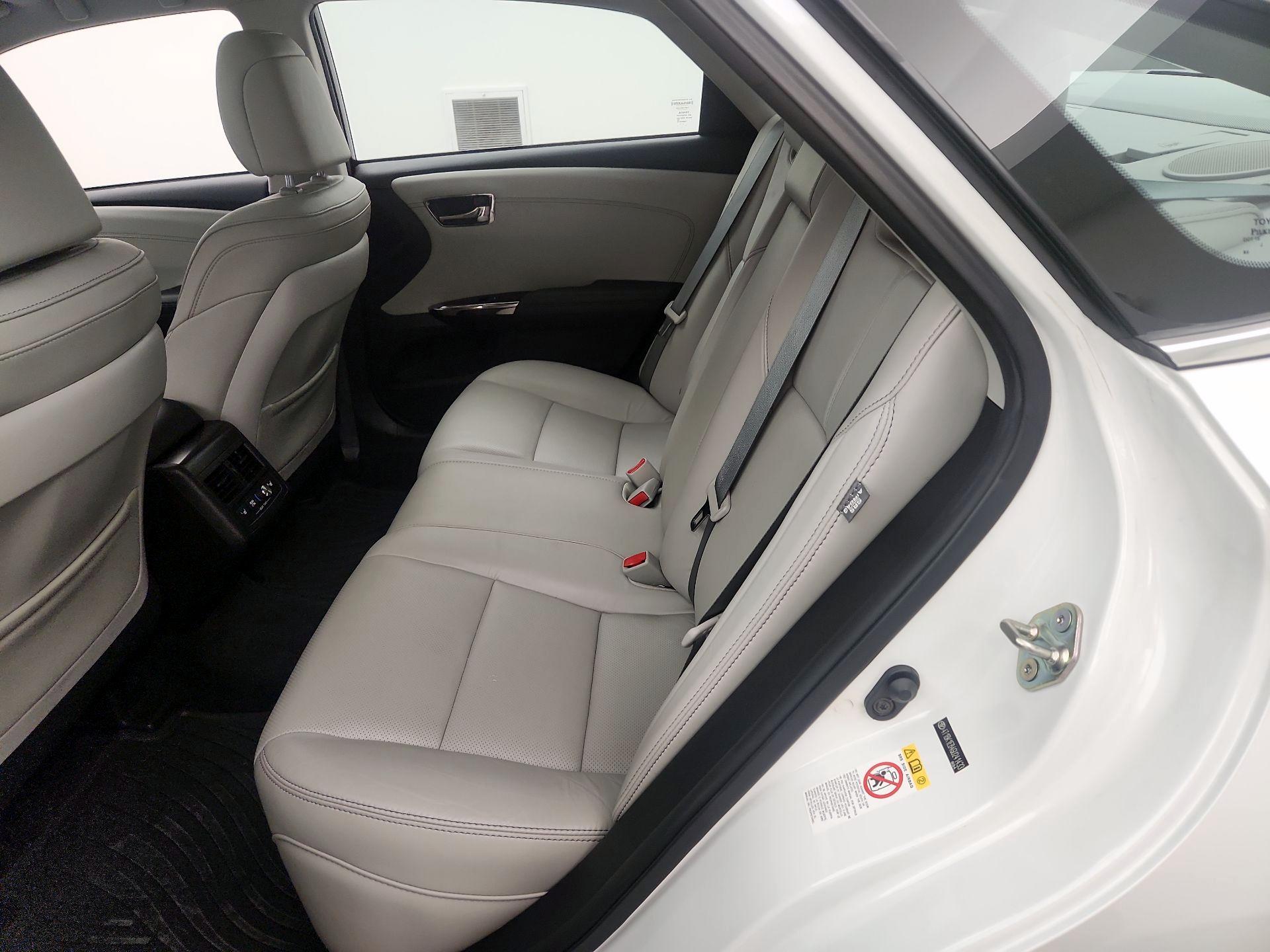 Thumbnail: 2016 Toyota Avalon - 20