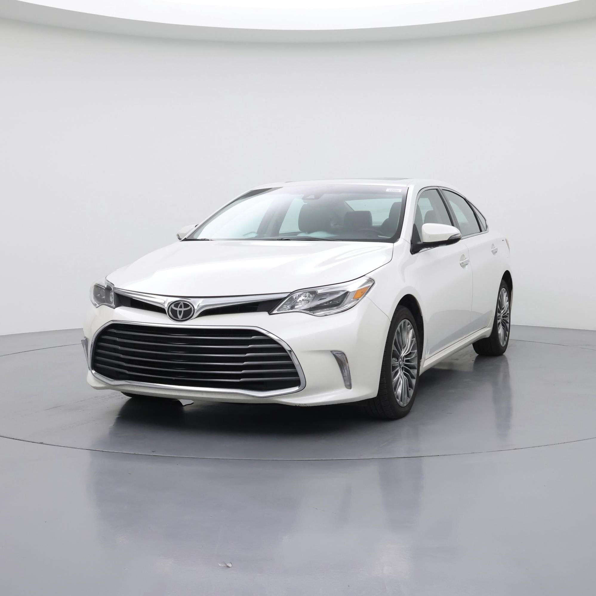 Thumbnail: 2016 Toyota Avalon - 4