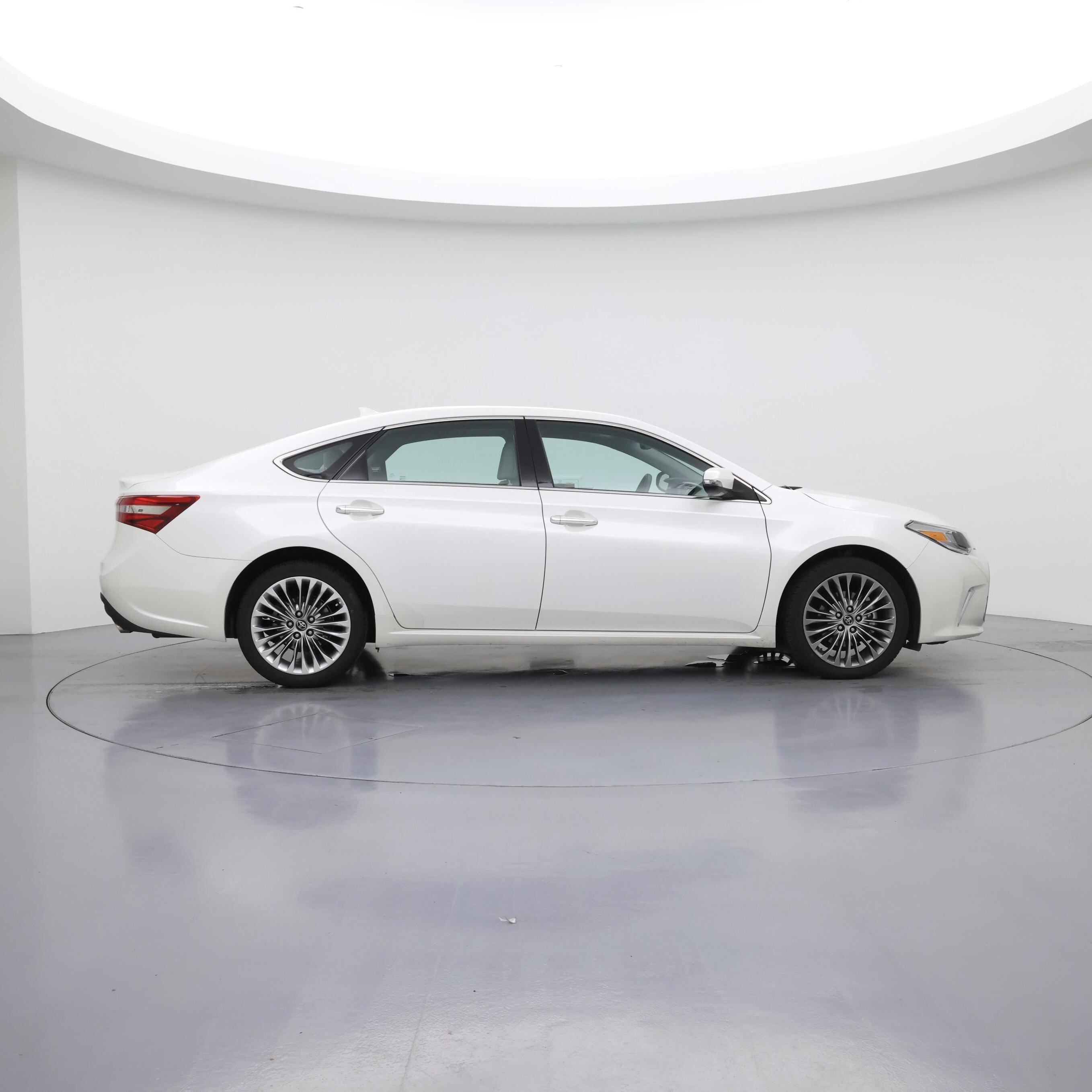 Thumbnail: 2016 Toyota Avalon - 7