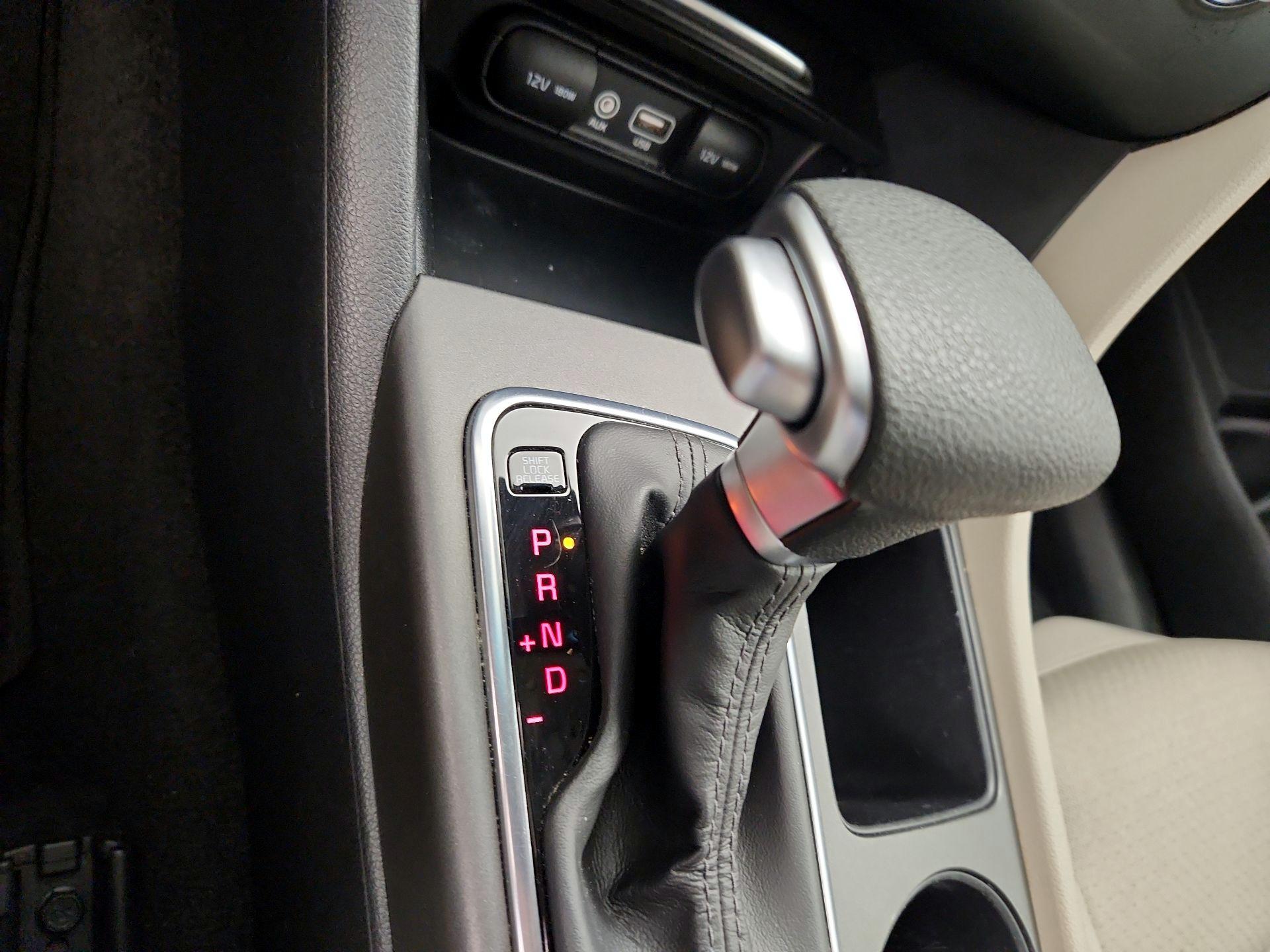 Thumbnail: 2016 Kia Optima - 17