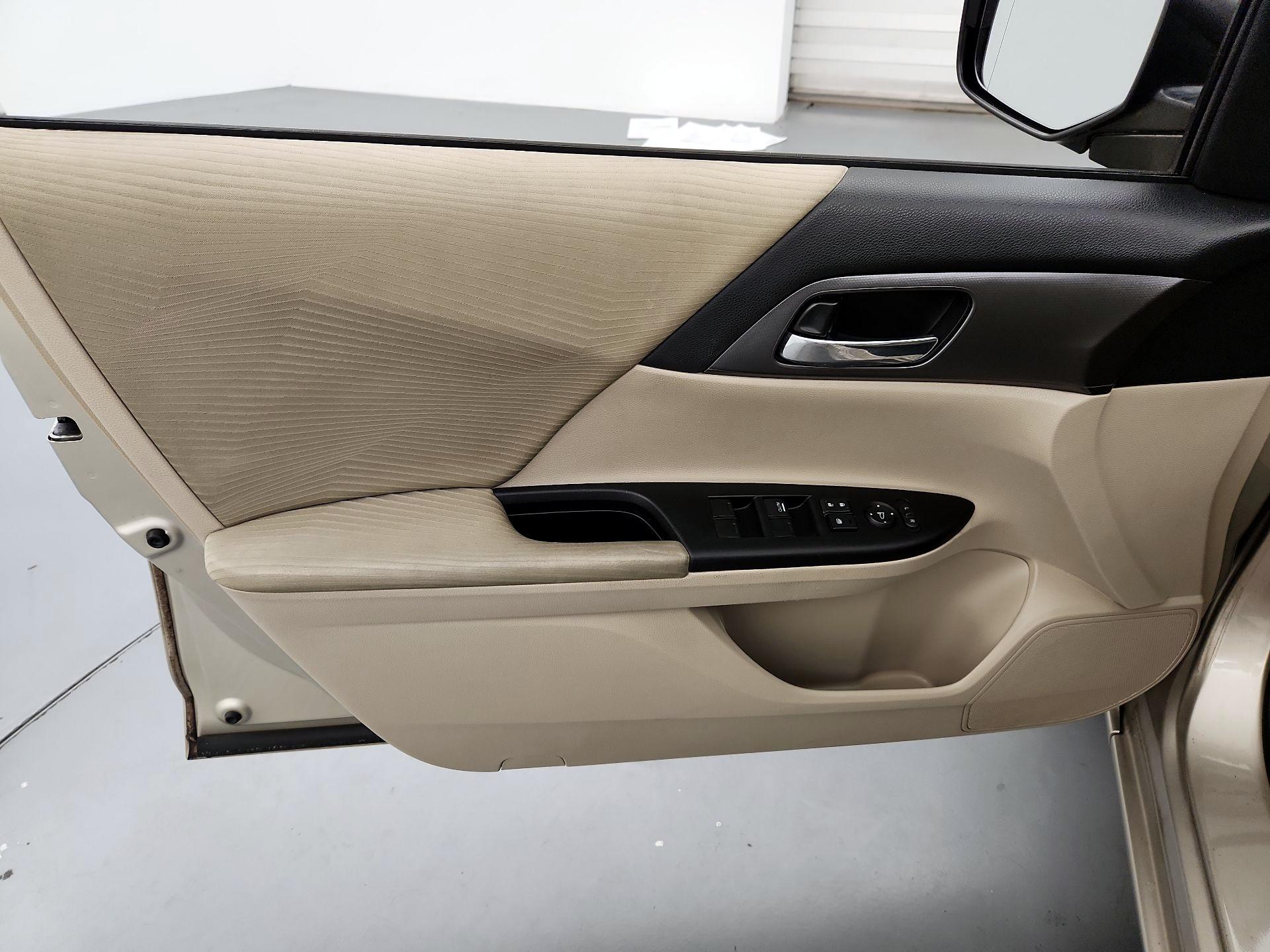 Thumbnail: 2014 Honda Accord - 12