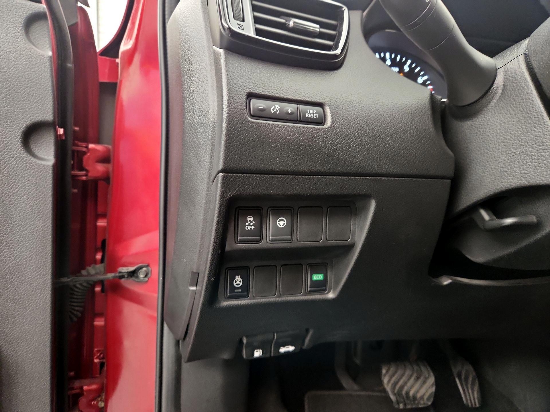 Thumbnail: 2019 Nissan Rogue Sport - 13