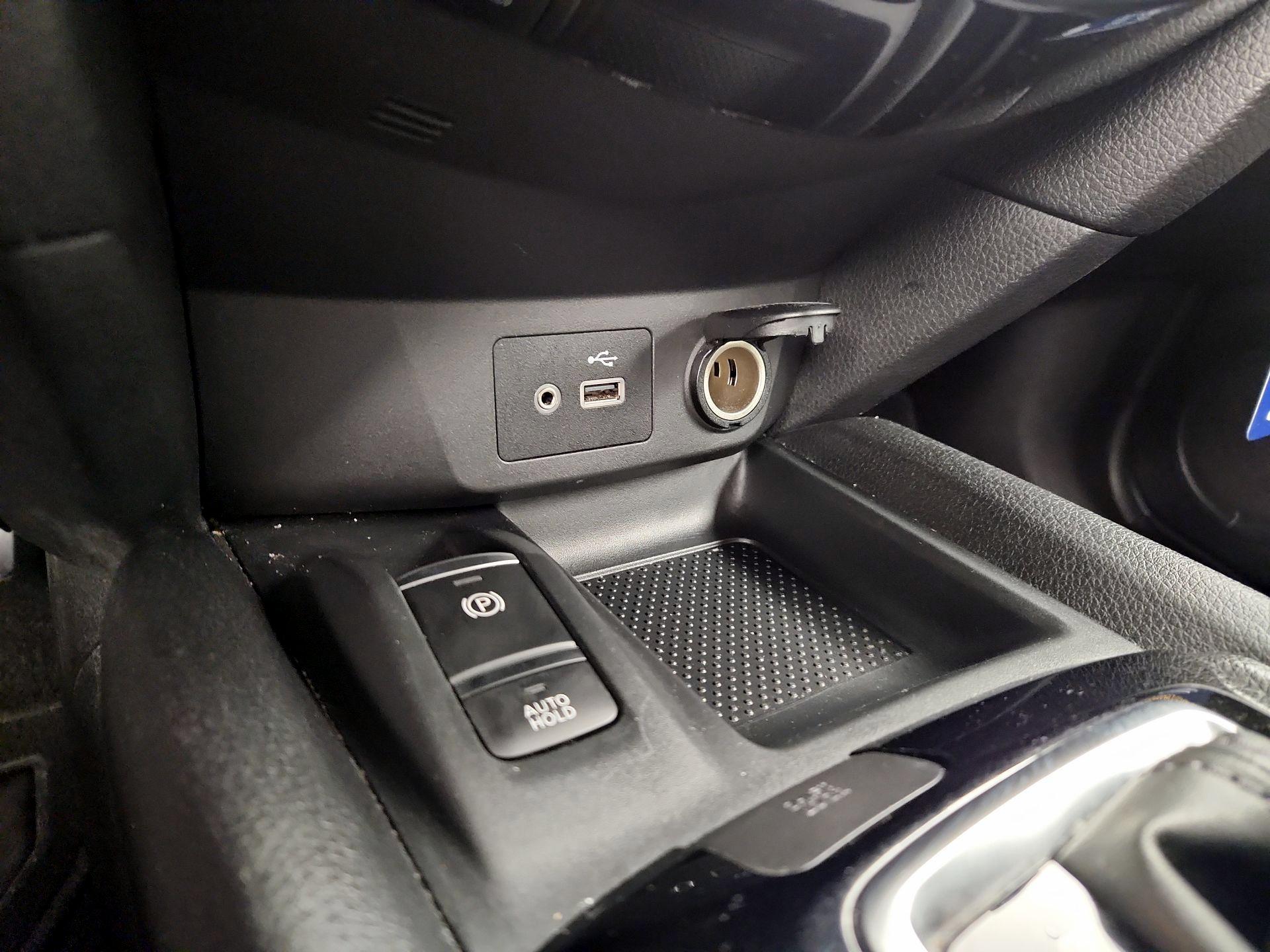 Thumbnail: 2019 Nissan Rogue Sport - 19
