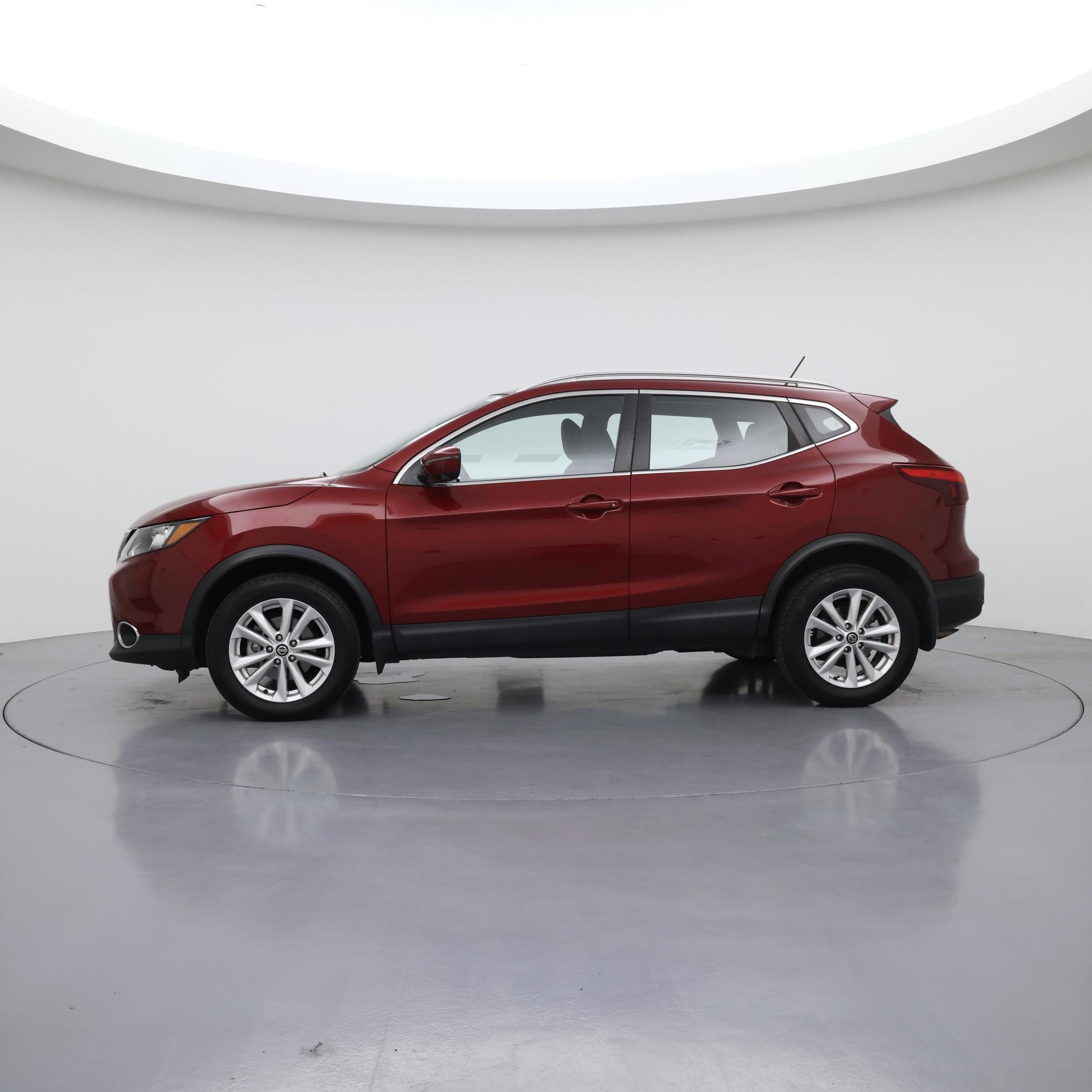 Thumbnail: 2019 Nissan Rogue Sport - 3
