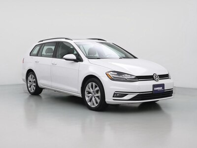 White 2019 Volkswagen Golf SE