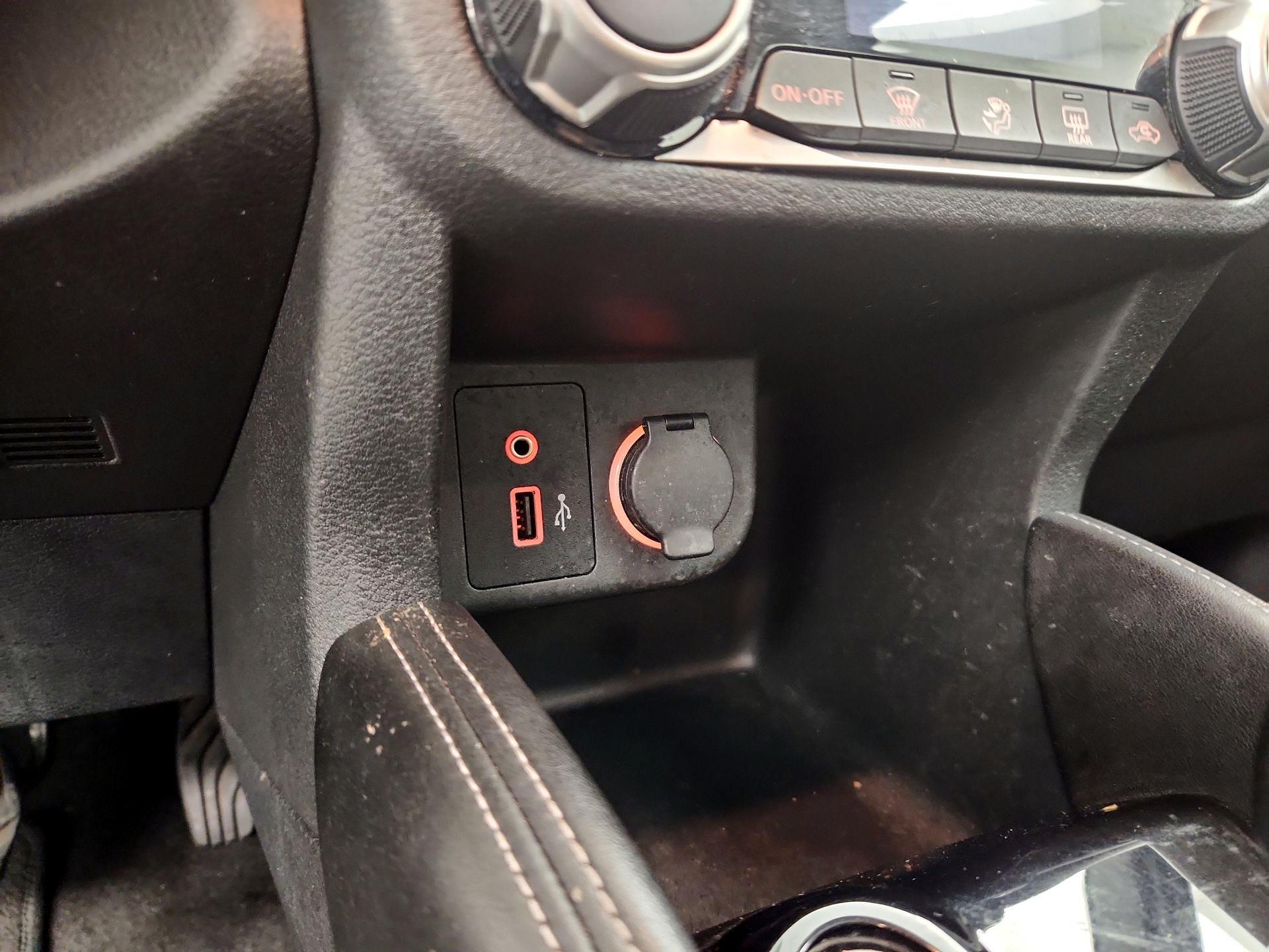 Thumbnail: 2020 Nissan Kicks - 17