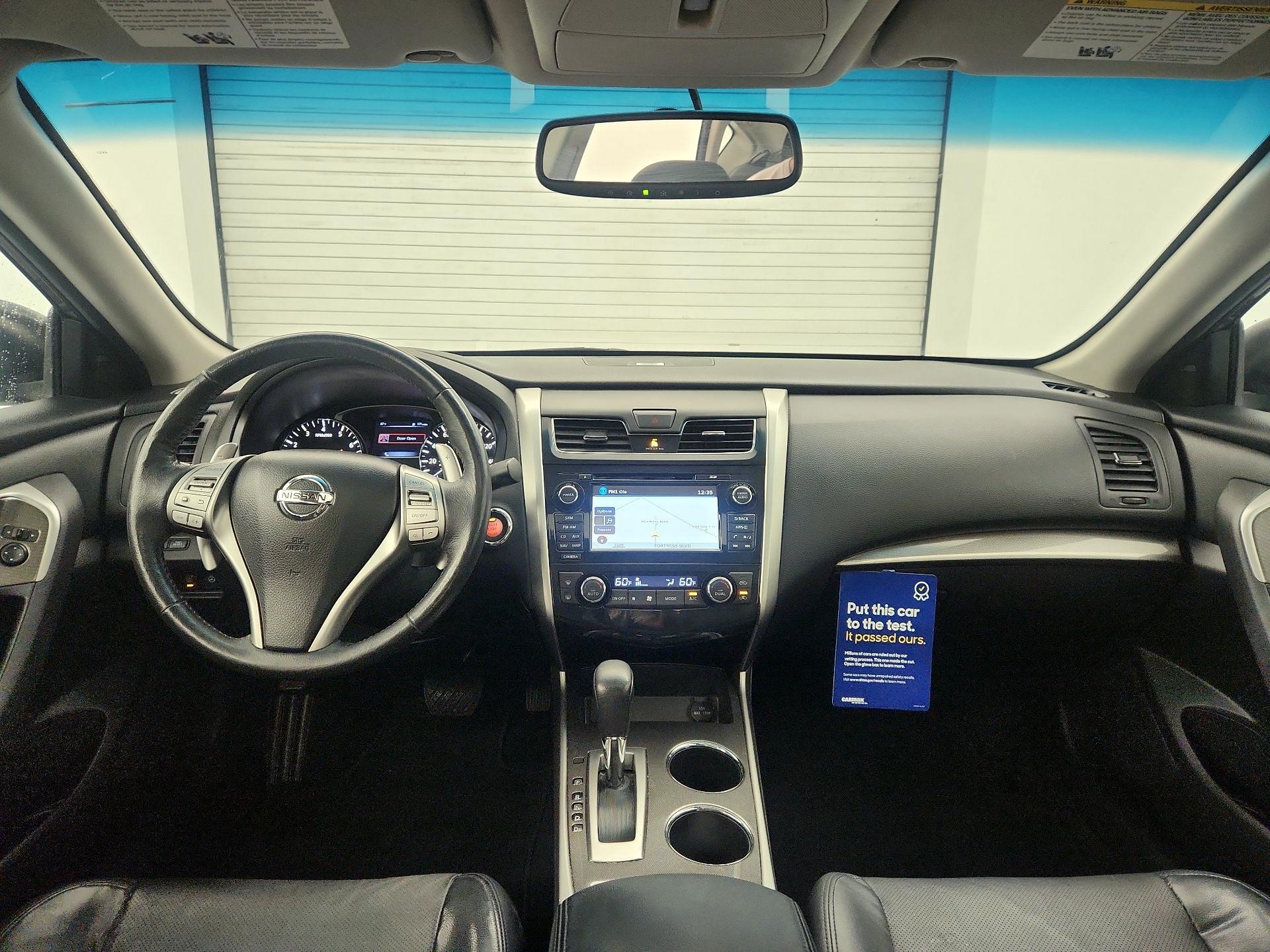 Thumbnail: 2015 Nissan Altima - 9