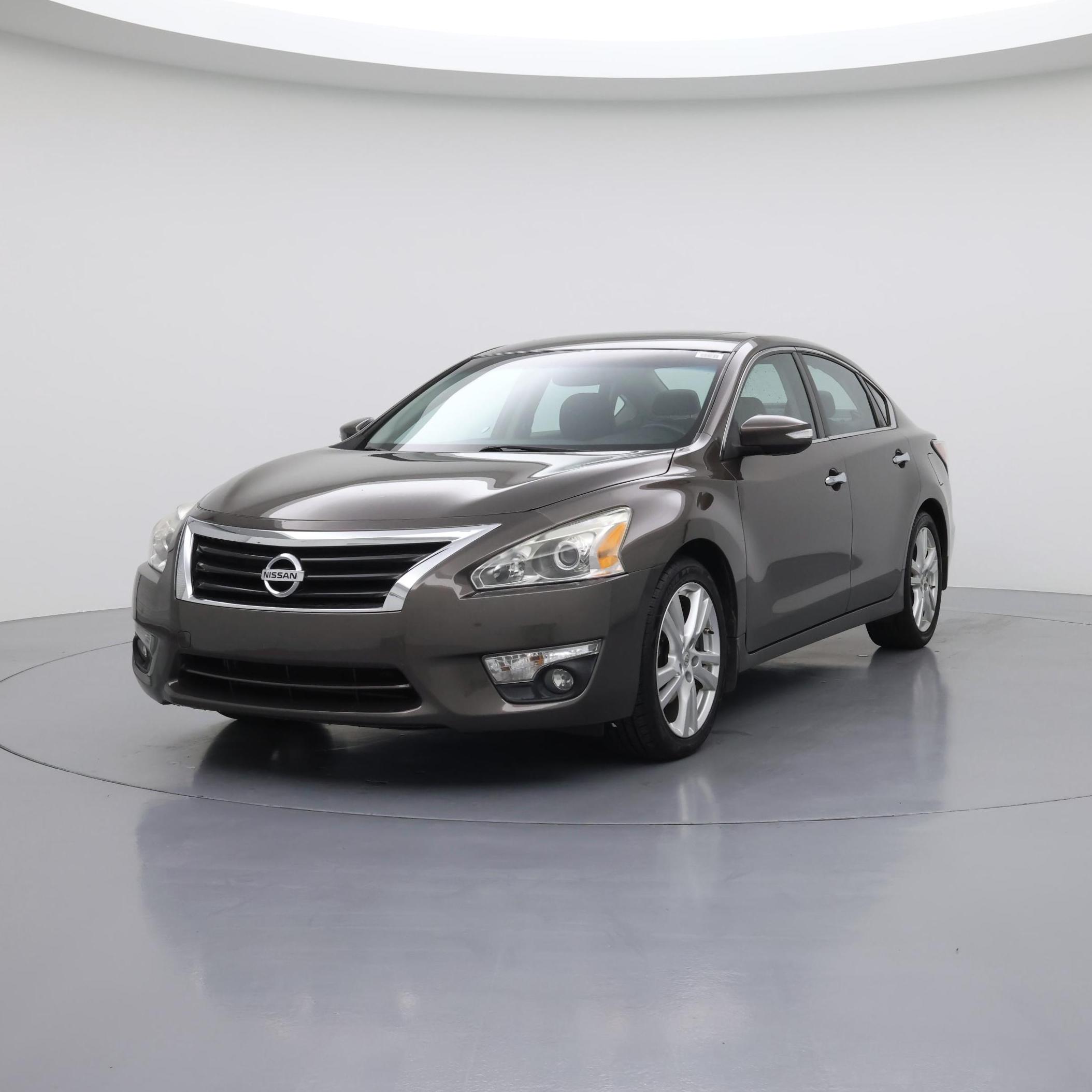 Thumbnail: 2015 Nissan Altima - 4