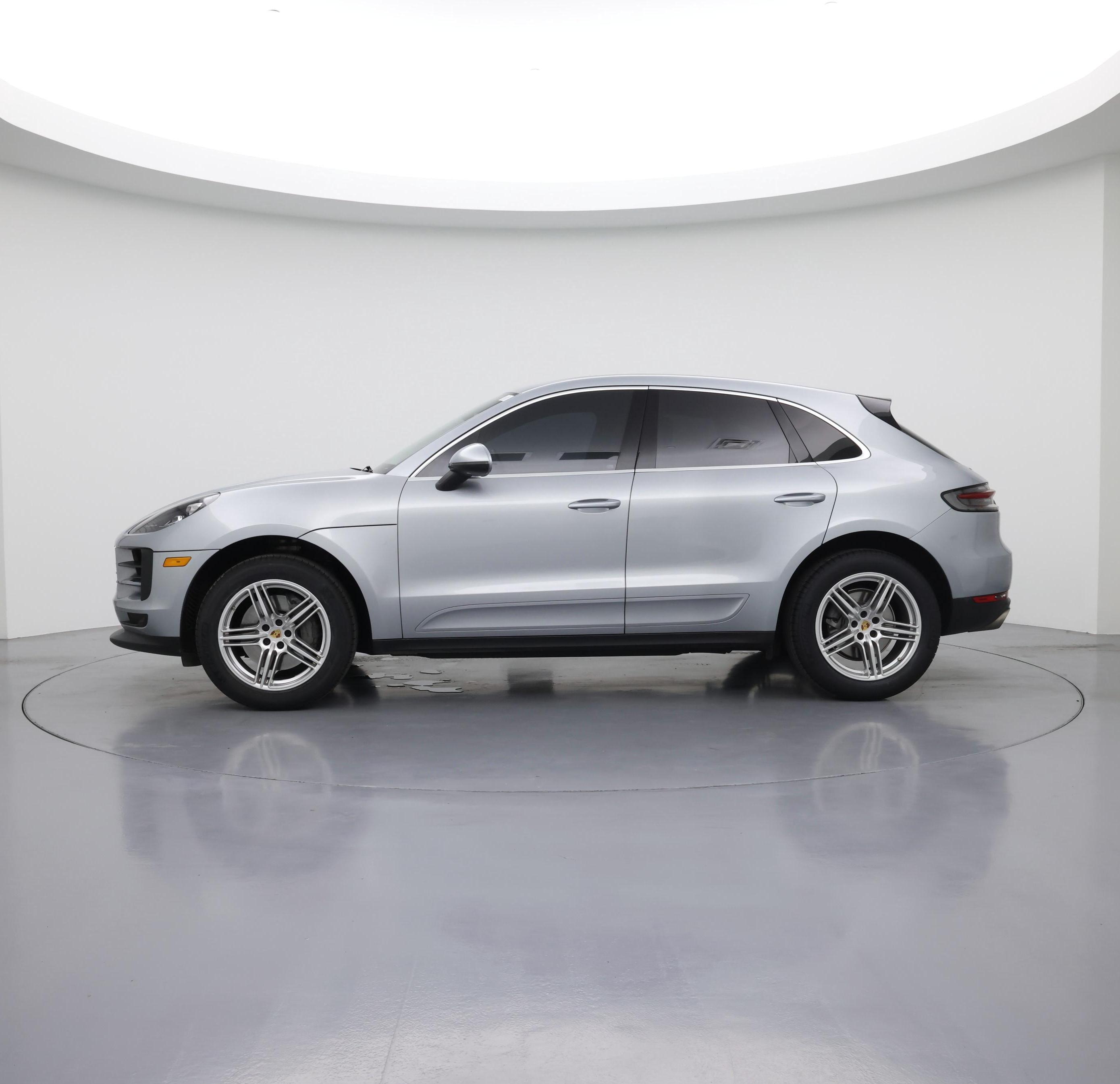 Thumbnail: 2020 Porsche Macan - 3