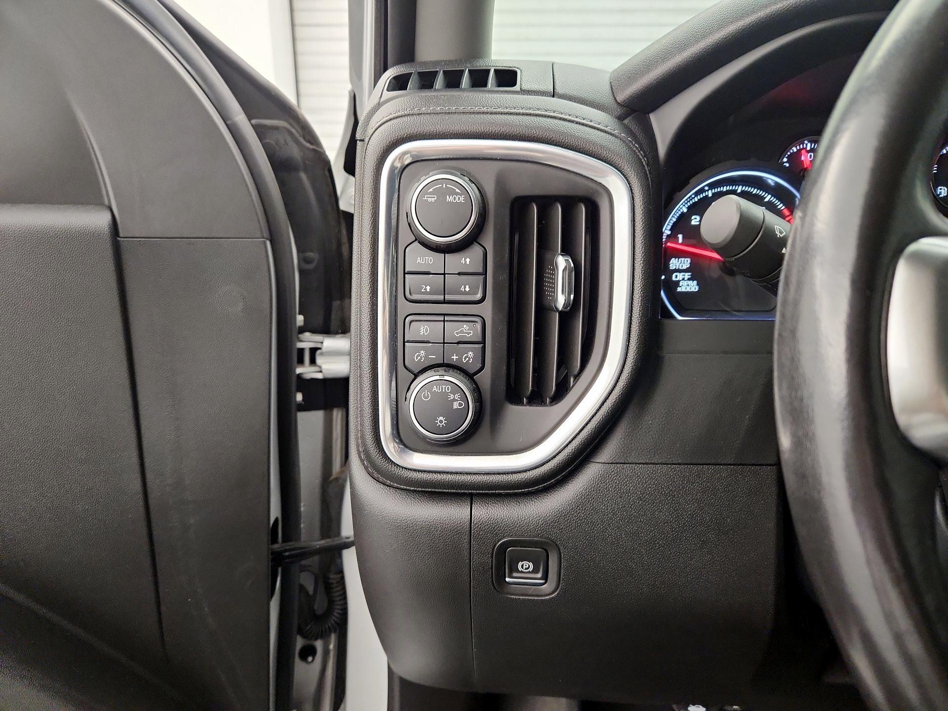 Thumbnail: 2021 Chevrolet Silverado 1500 - 13