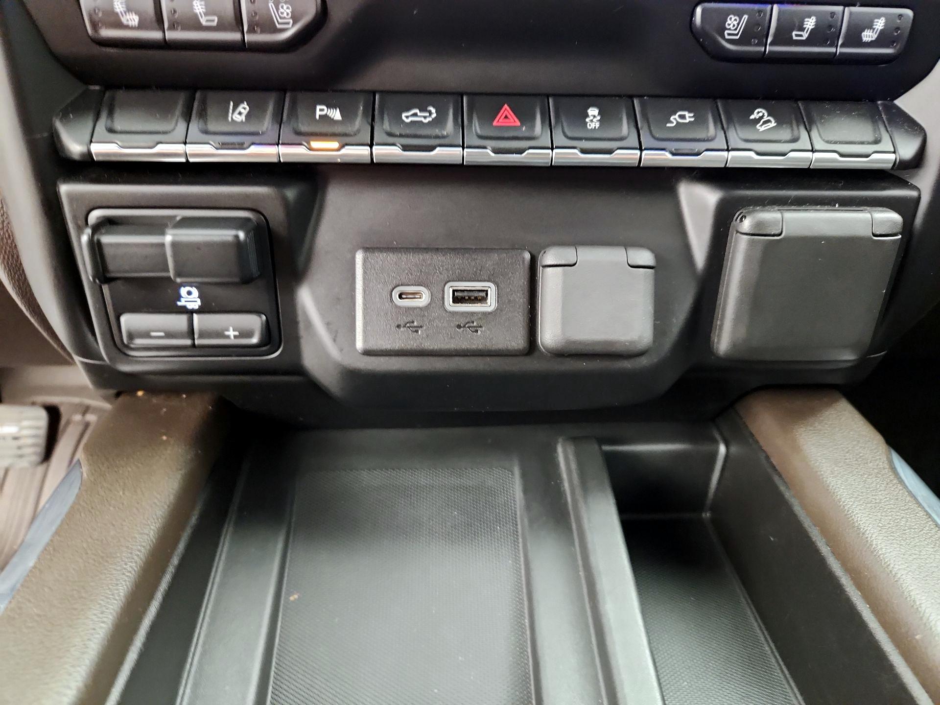 Thumbnail: 2020 GMC Sierra 2500 - 19